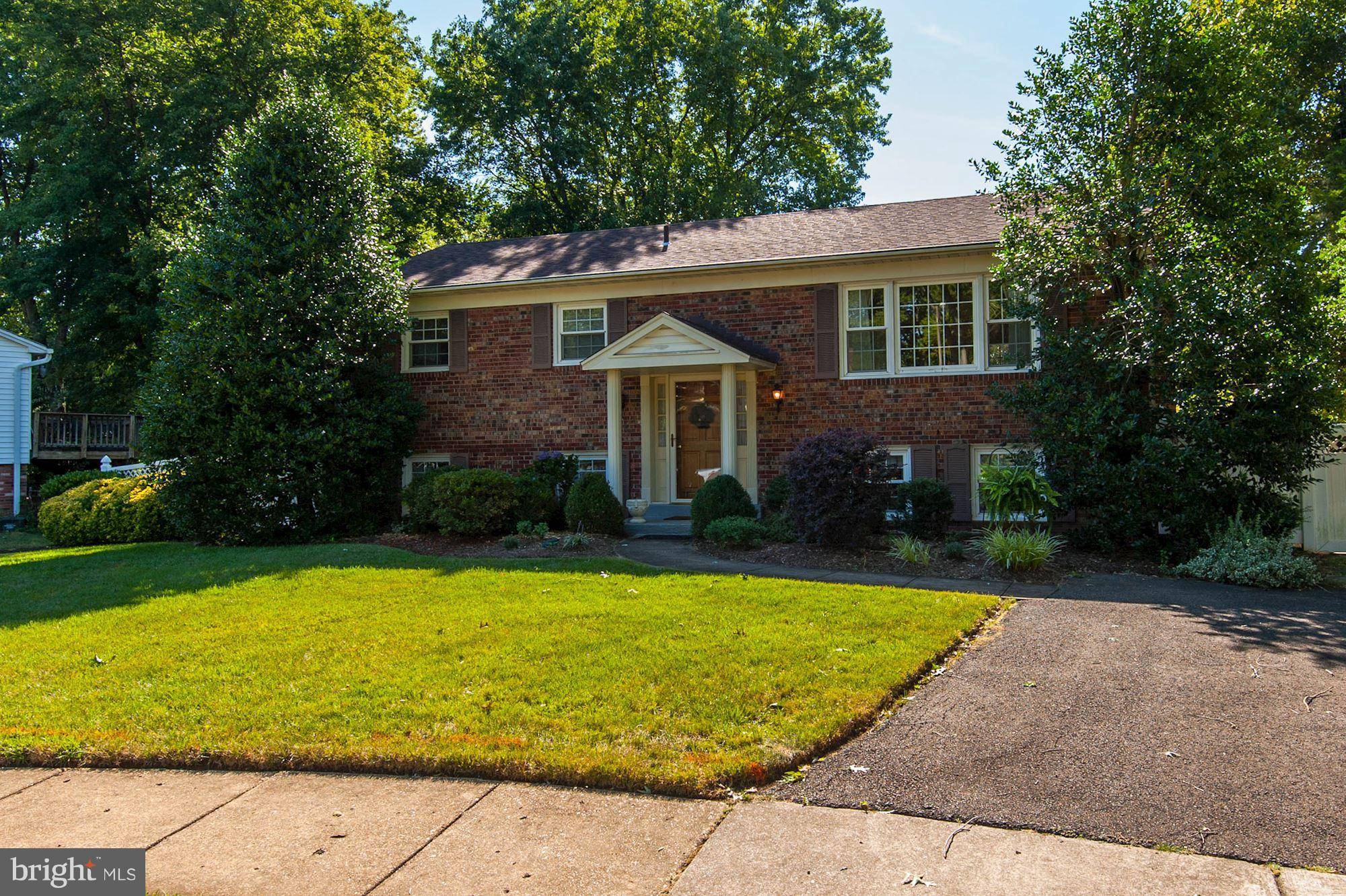 Alexandria, VA 22315,7811 KINCARDINE CT