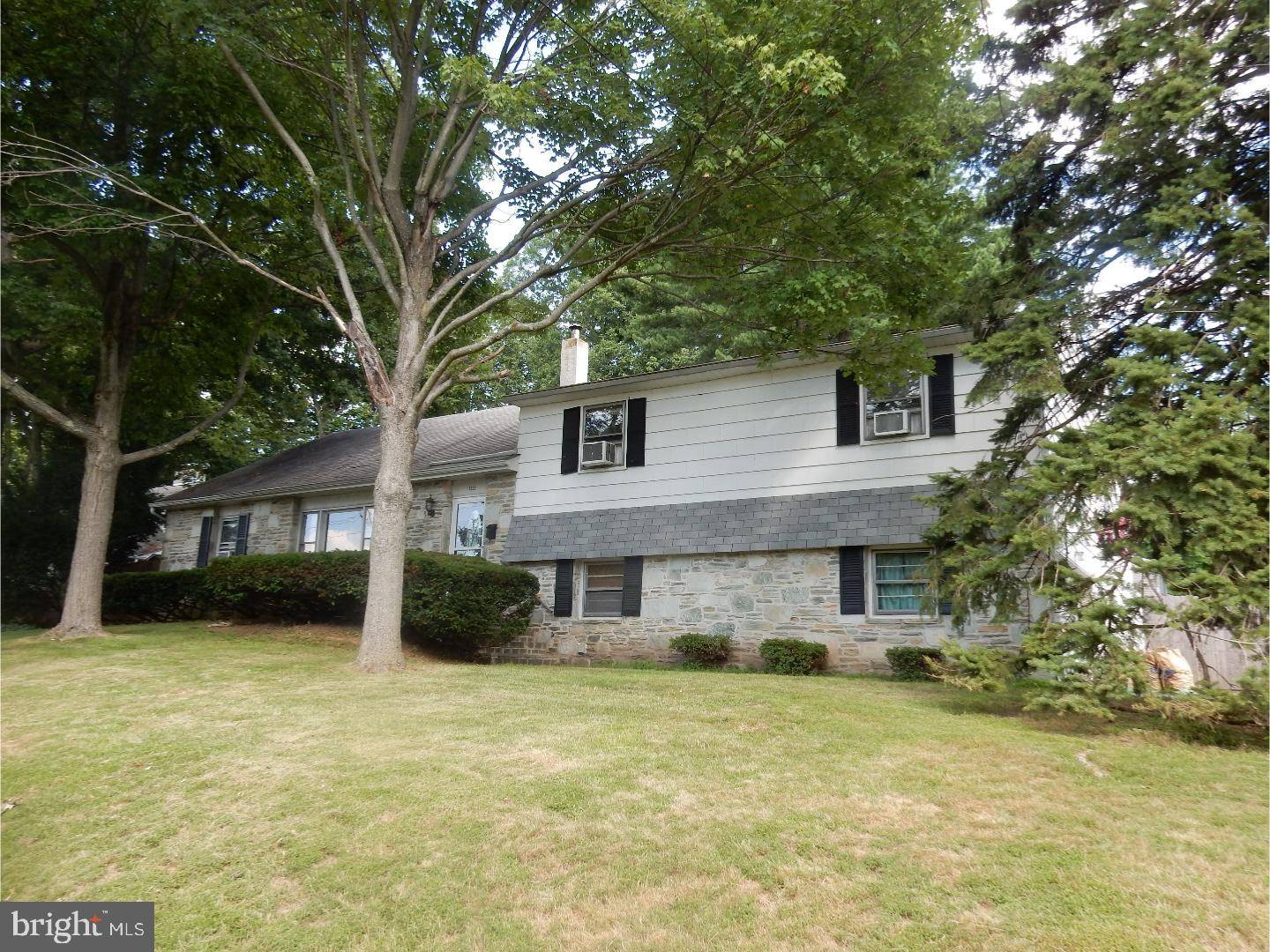 Warminster, PA 18974,1533 HARRIS LN