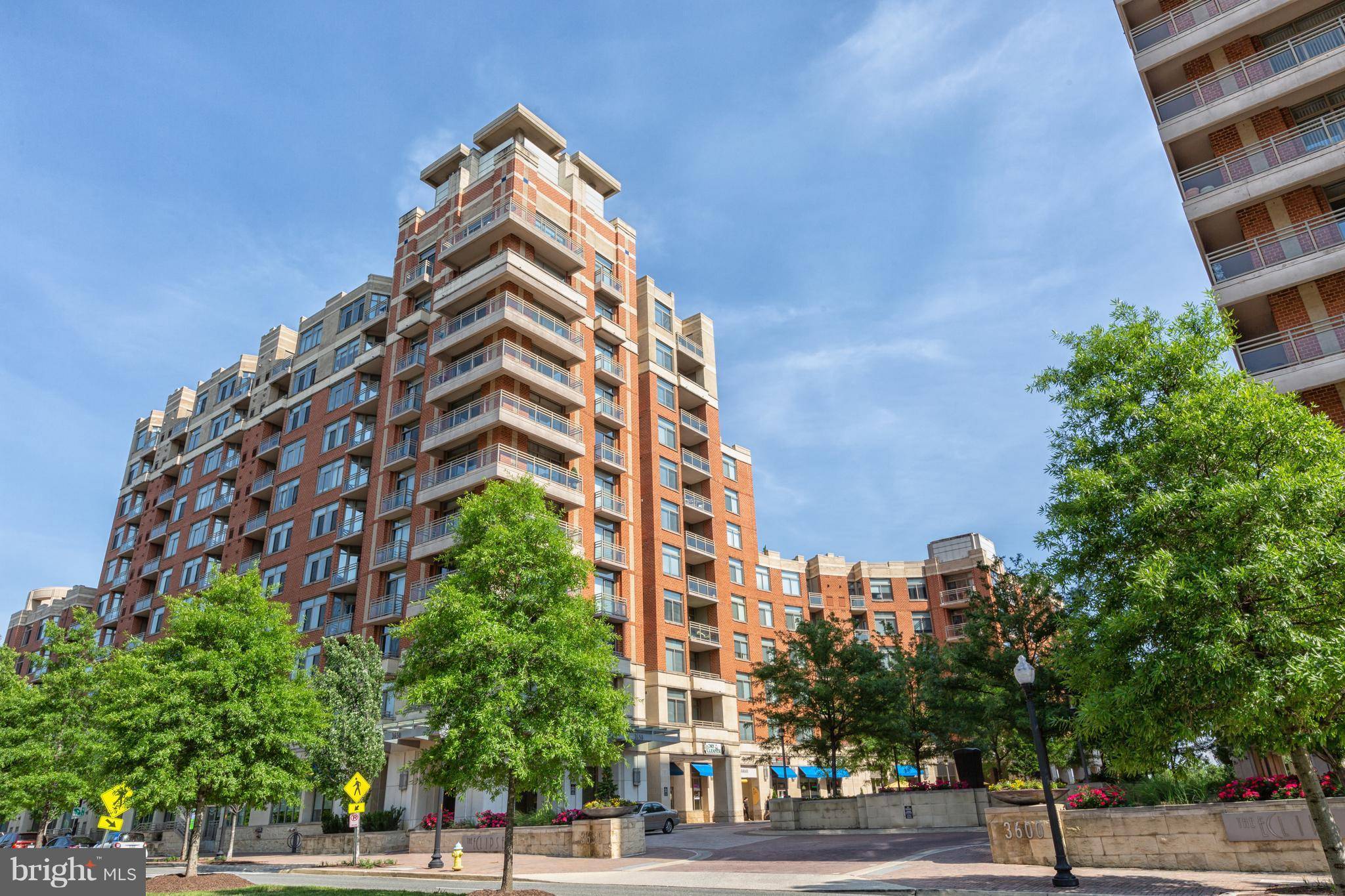 Arlington, VA 22202,3600 GLEBE RD #222W