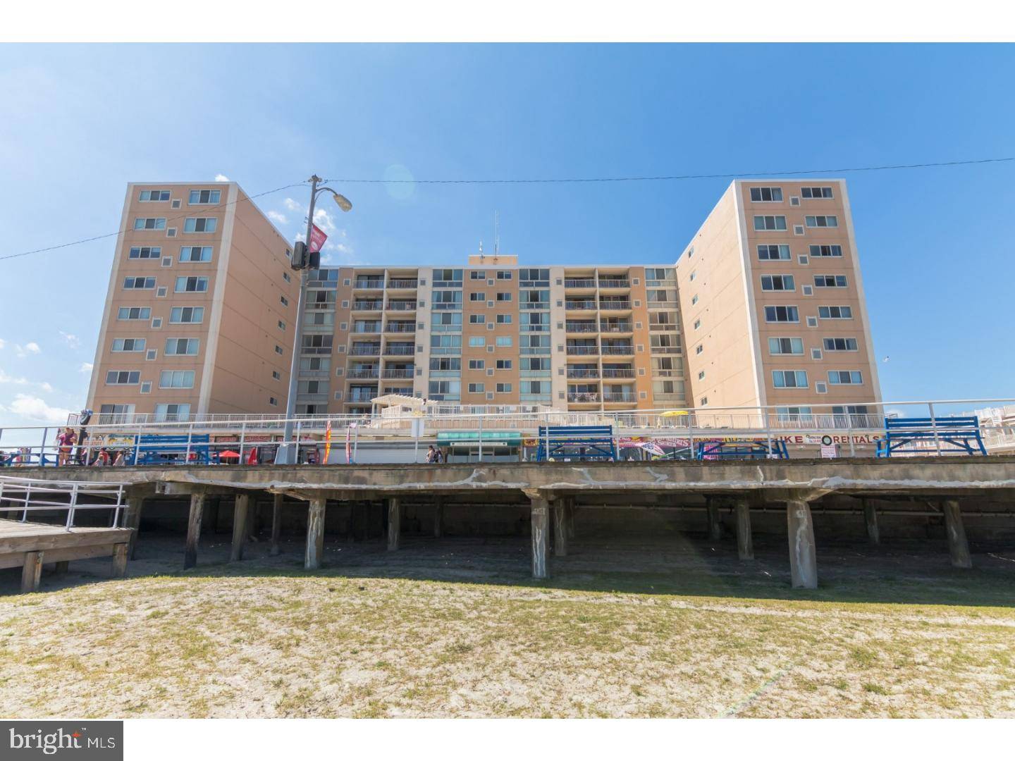 North Wildwood, NJ 08260,1900 BOARDWALK #802