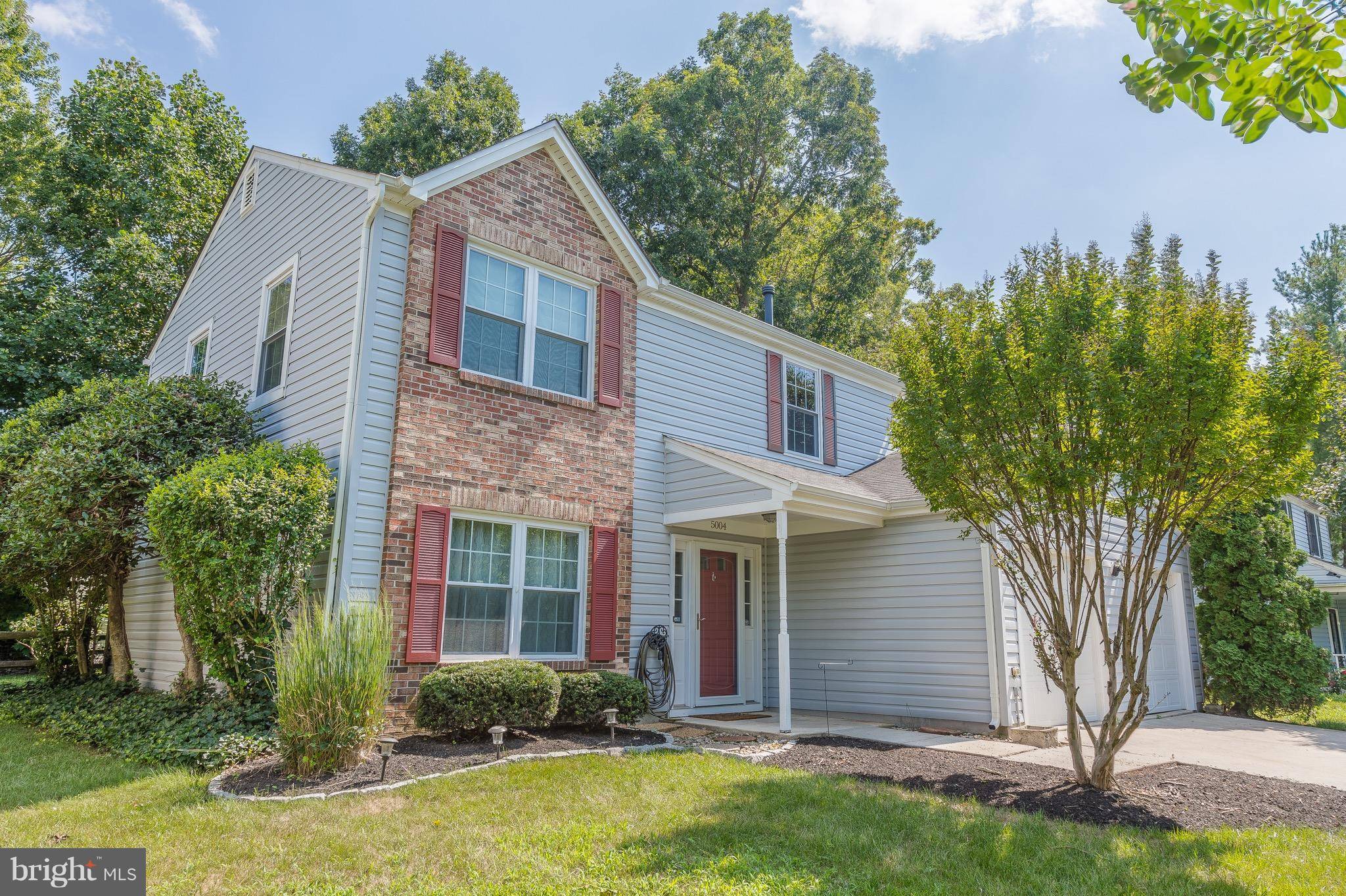 Waldorf, MD 20603,5004 DAMSELFISH CT