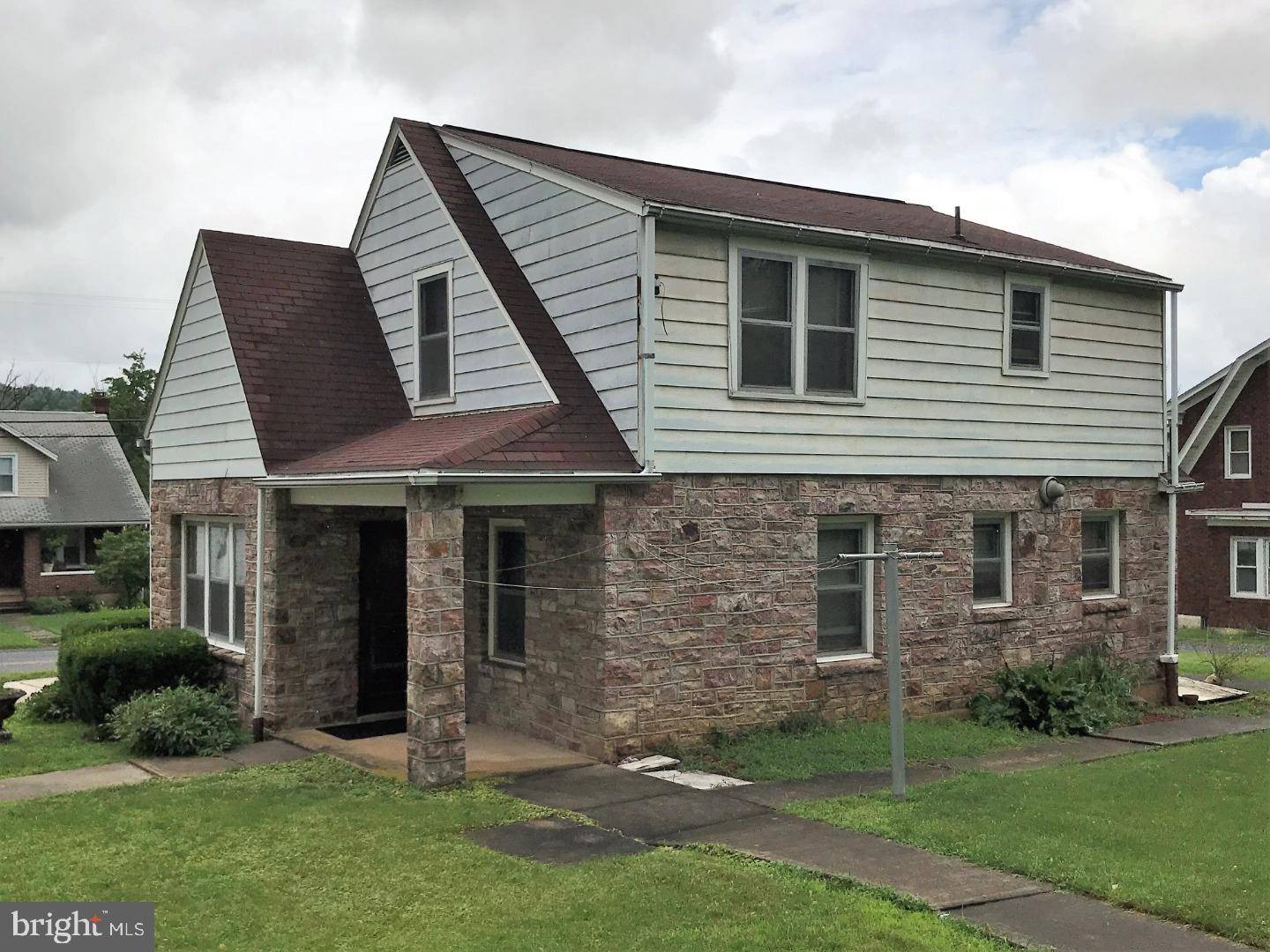 Lehighton, PA 18235,2046 E LIZARD CREEK RD