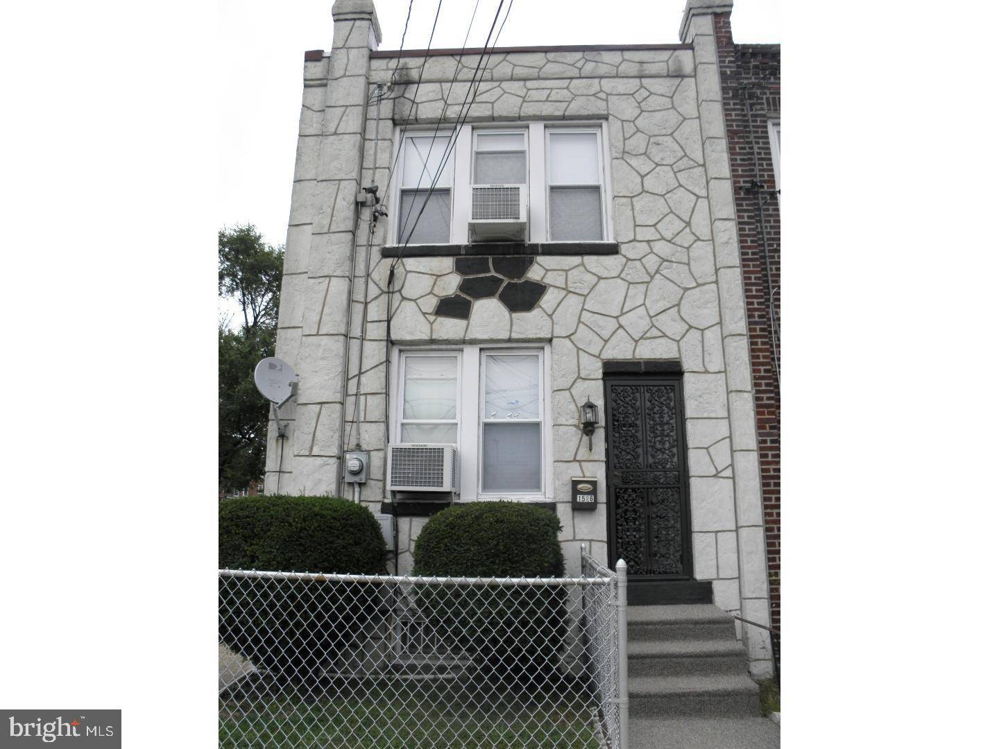 Camden County, NJ 08104,1526 S 9TH ST