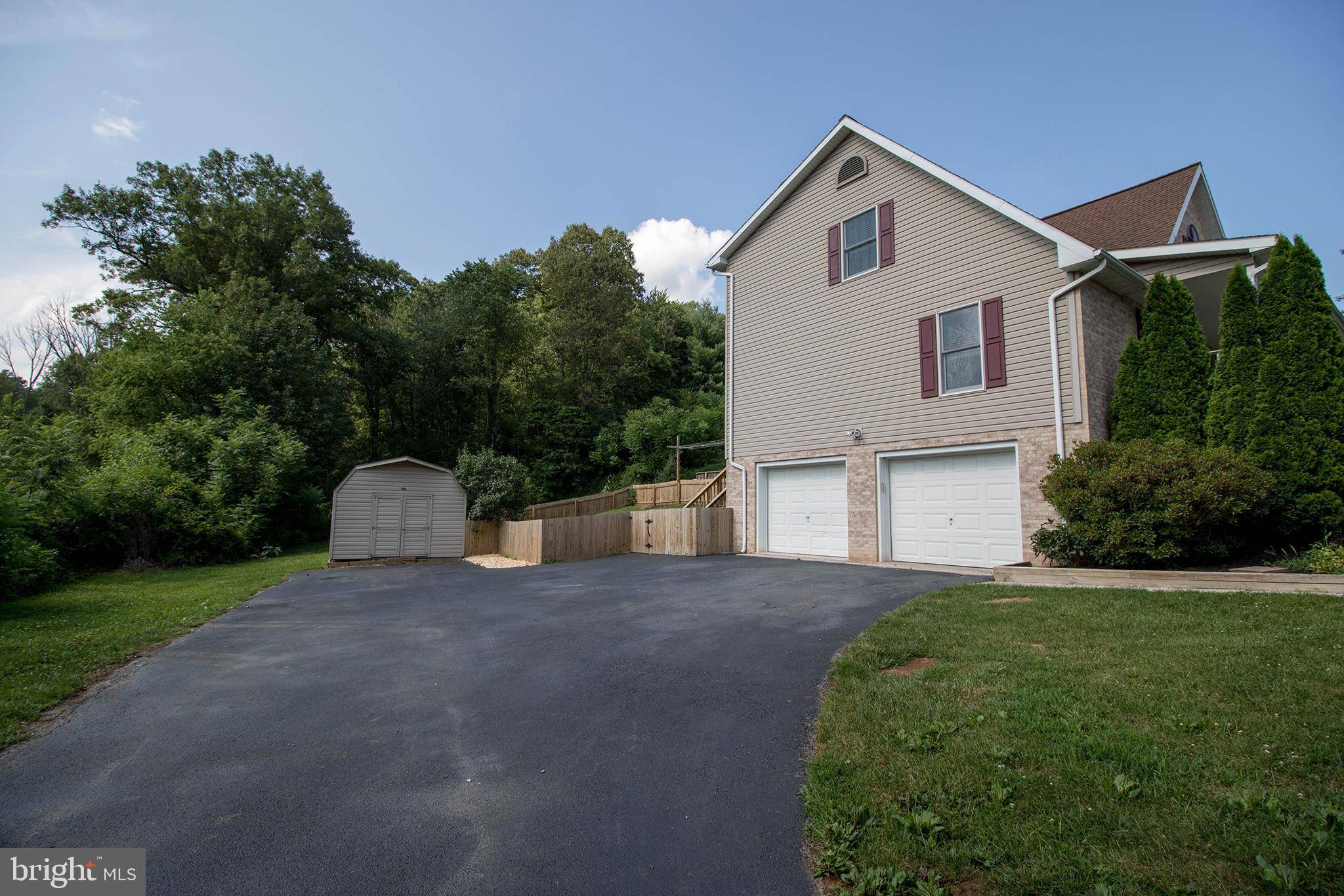 Stewartstown, PA 17363,3915 BOWERS RD