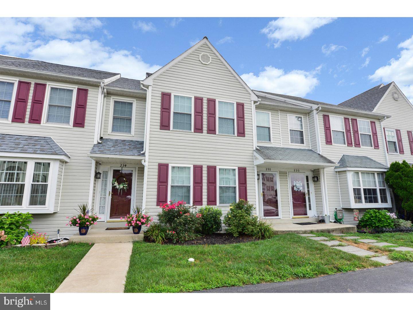 Aston, PA 19014,232 SPRING VALLEY WAY