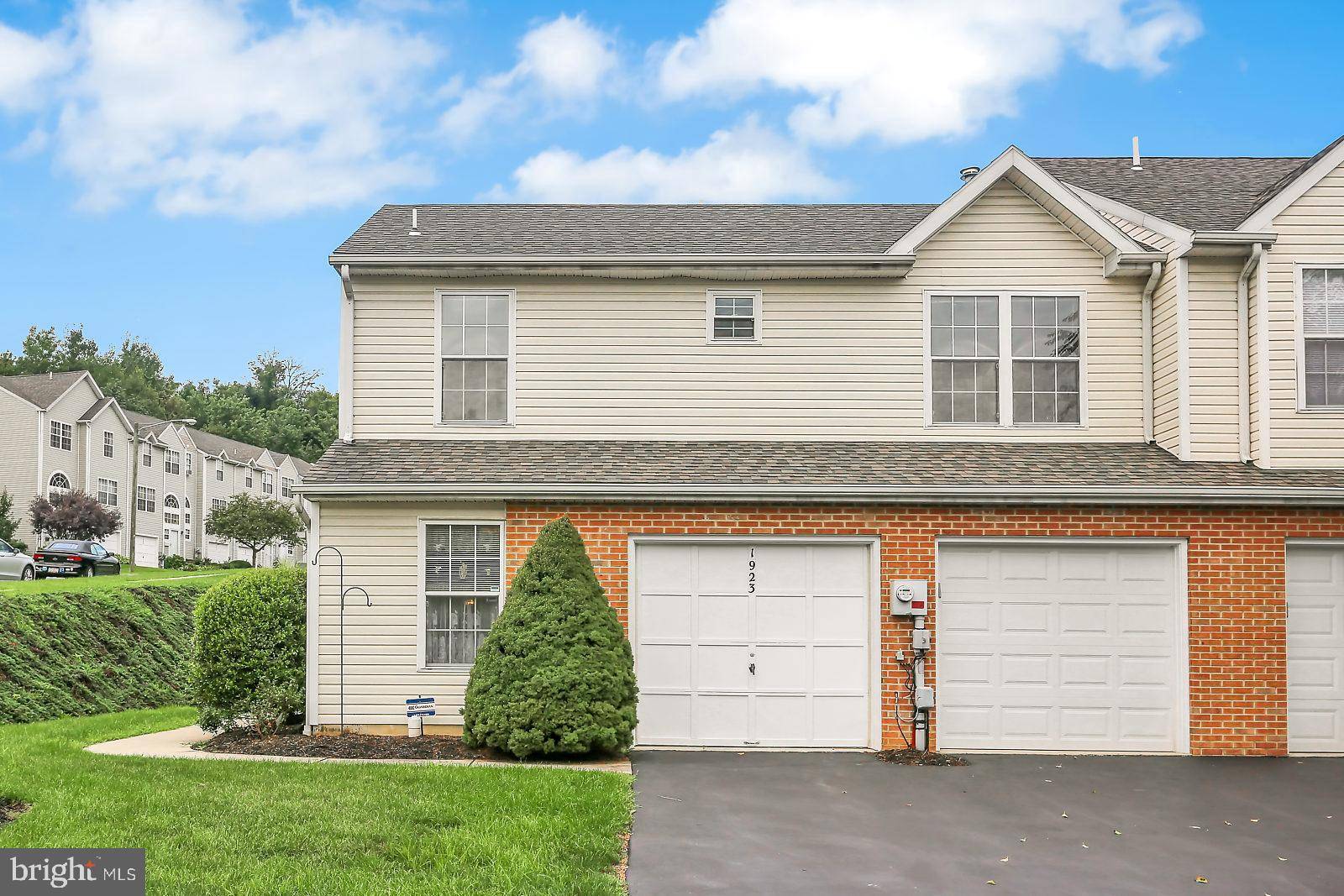 Harrisburg, PA 17110,1923 DAYBREAK CIR