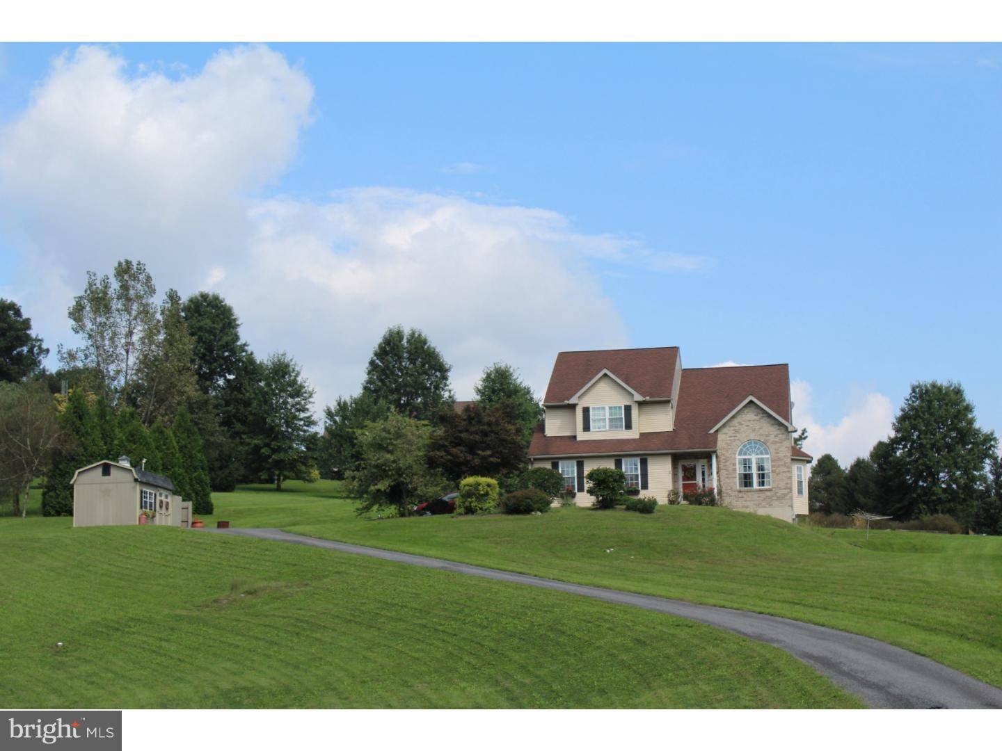 Leesport, PA 19533,681 WHITE OAK LN