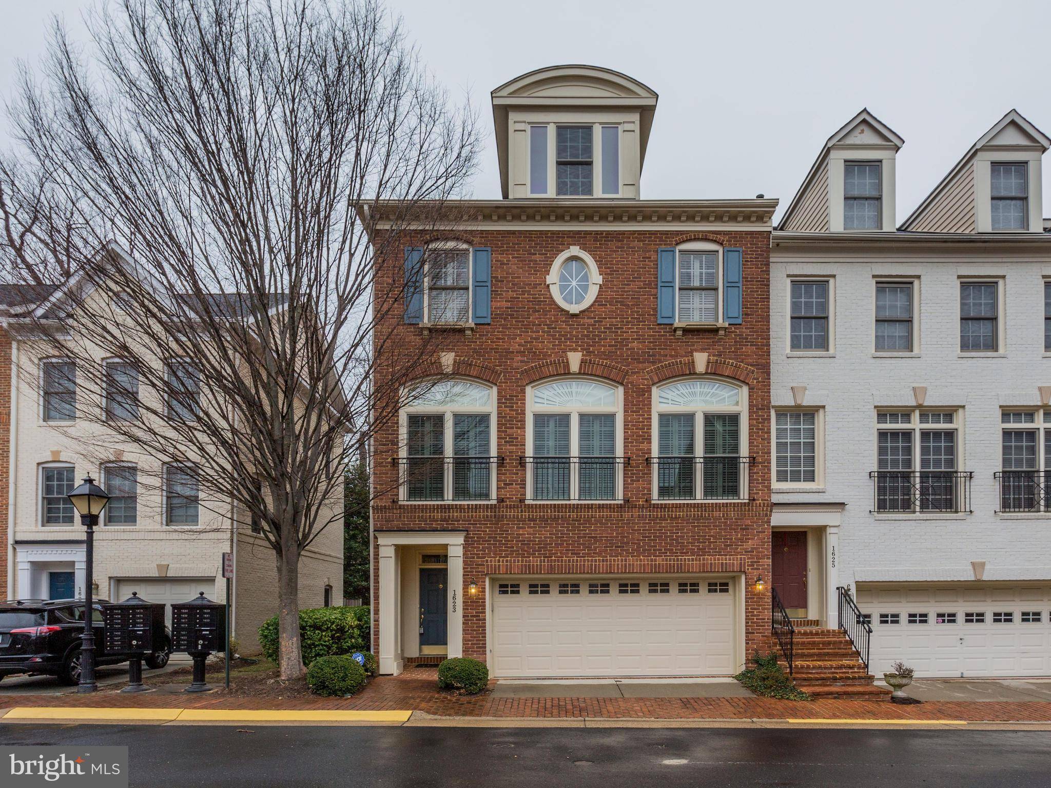 Mclean, VA 22102,1623 COLONIAL HILLS DR