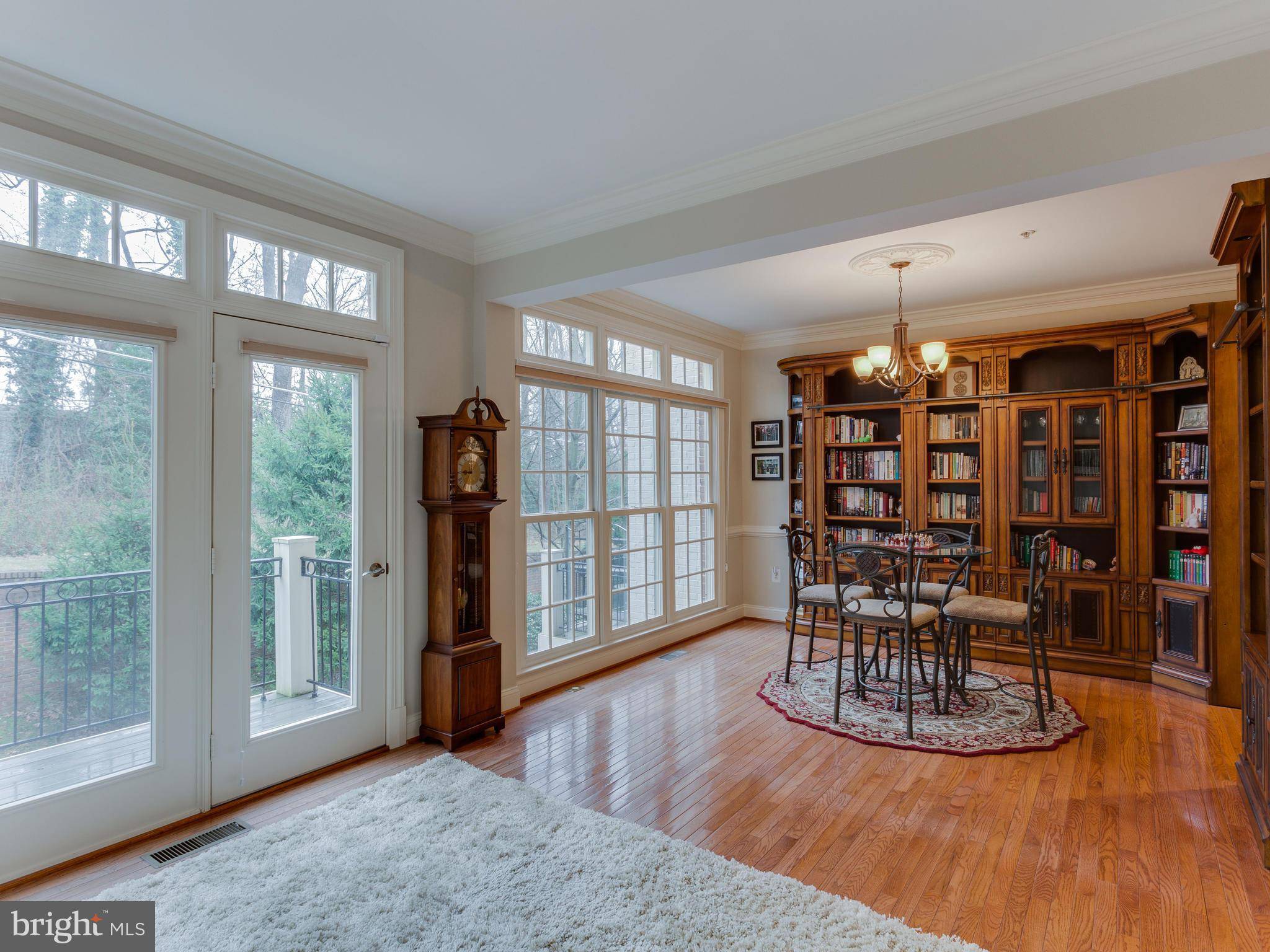 Mclean, VA 22102,1623 COLONIAL HILLS DR