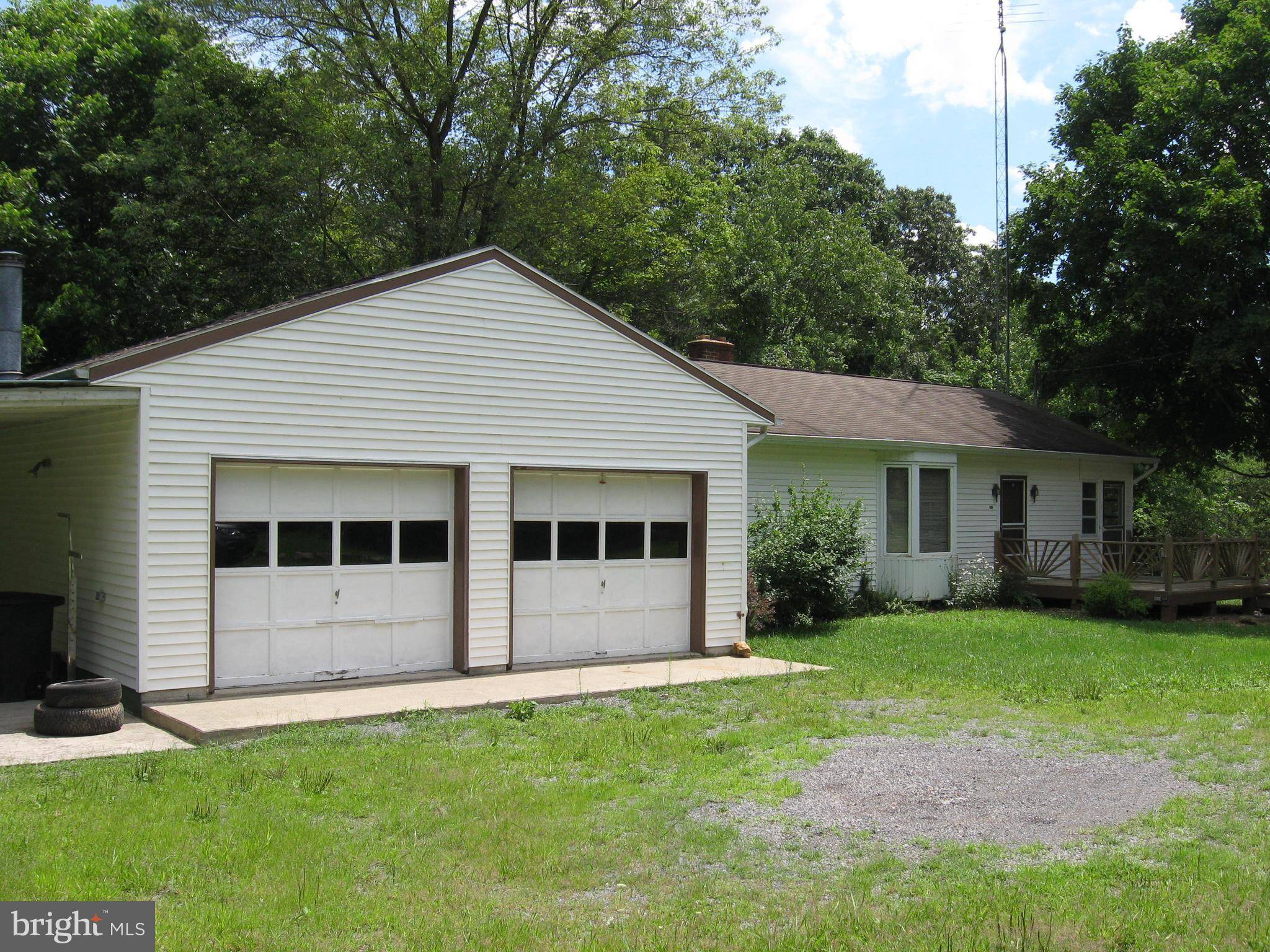 Berkeley Springs, WV 25411,885 QUAINT ACRES LANE