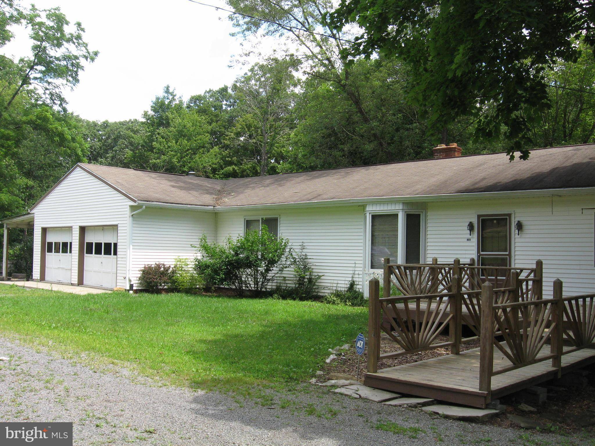 Berkeley Springs, WV 25411,885 QUAINT ACRES LANE