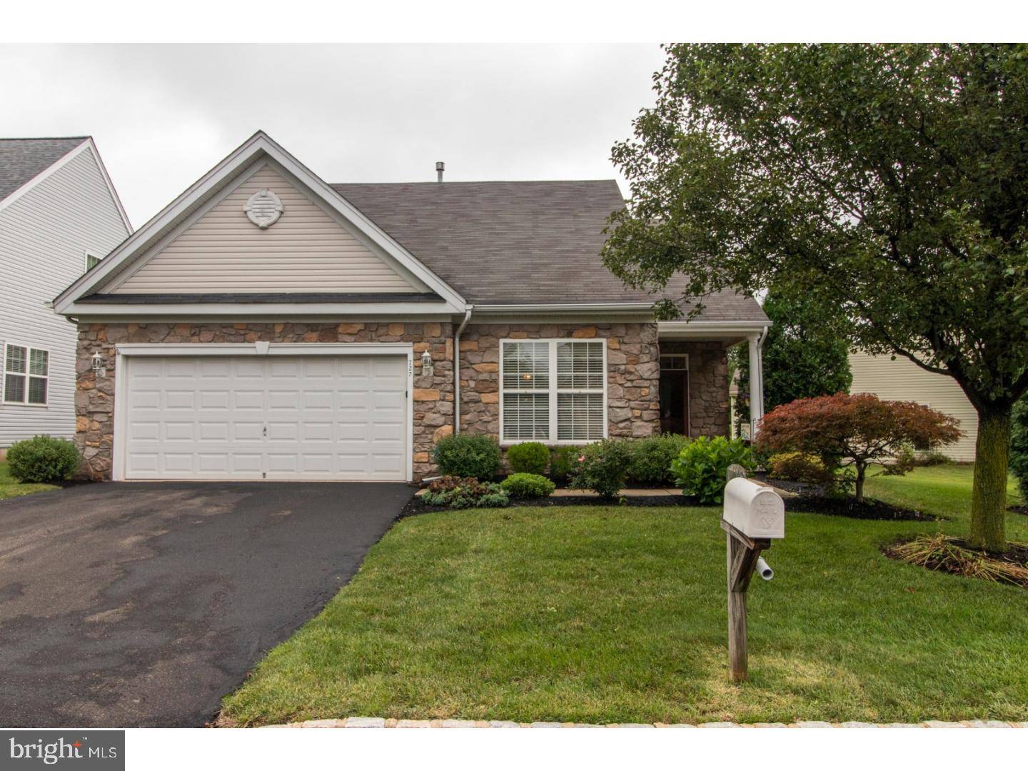 Warrington, PA 18976,727 S SETTLERS CIR