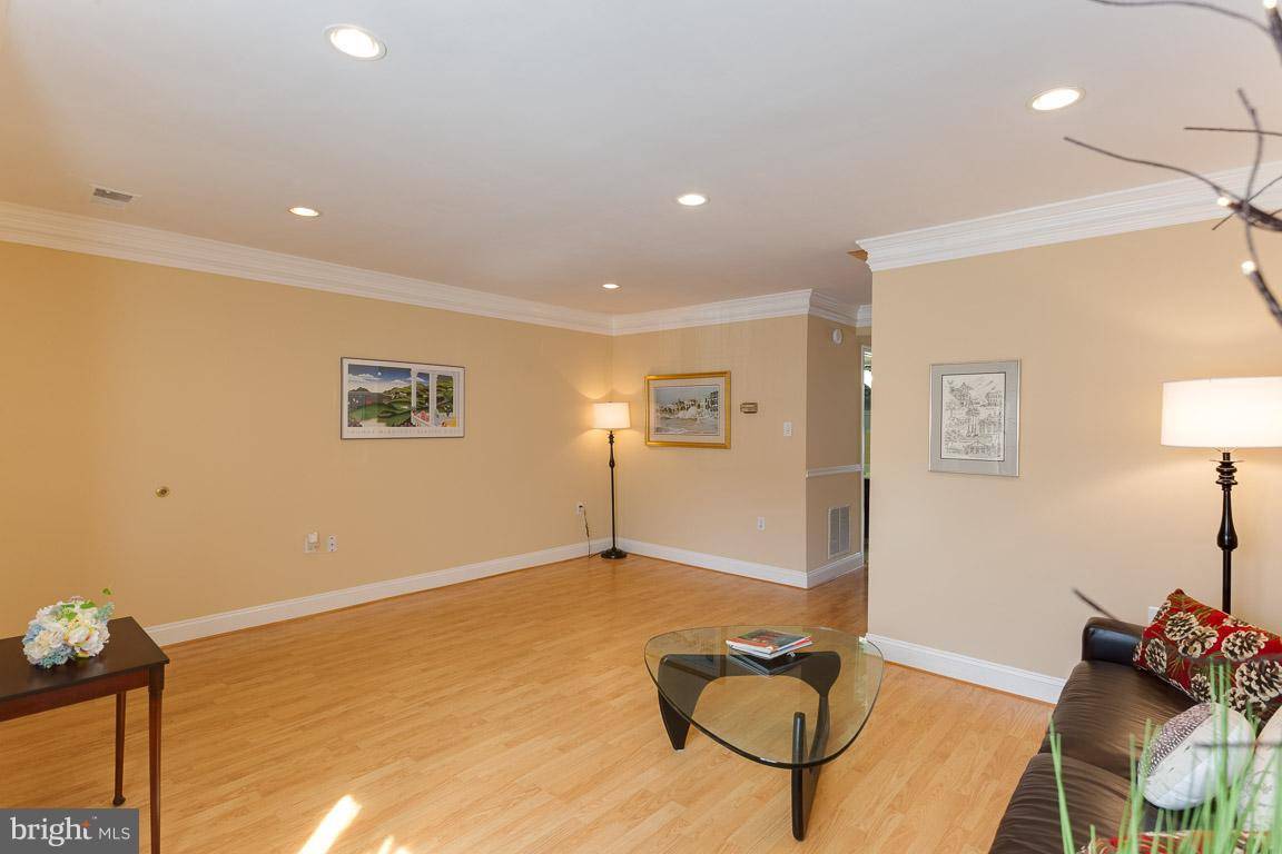 Alexandria, VA 22309,8704 VILLAGE GREEN CT