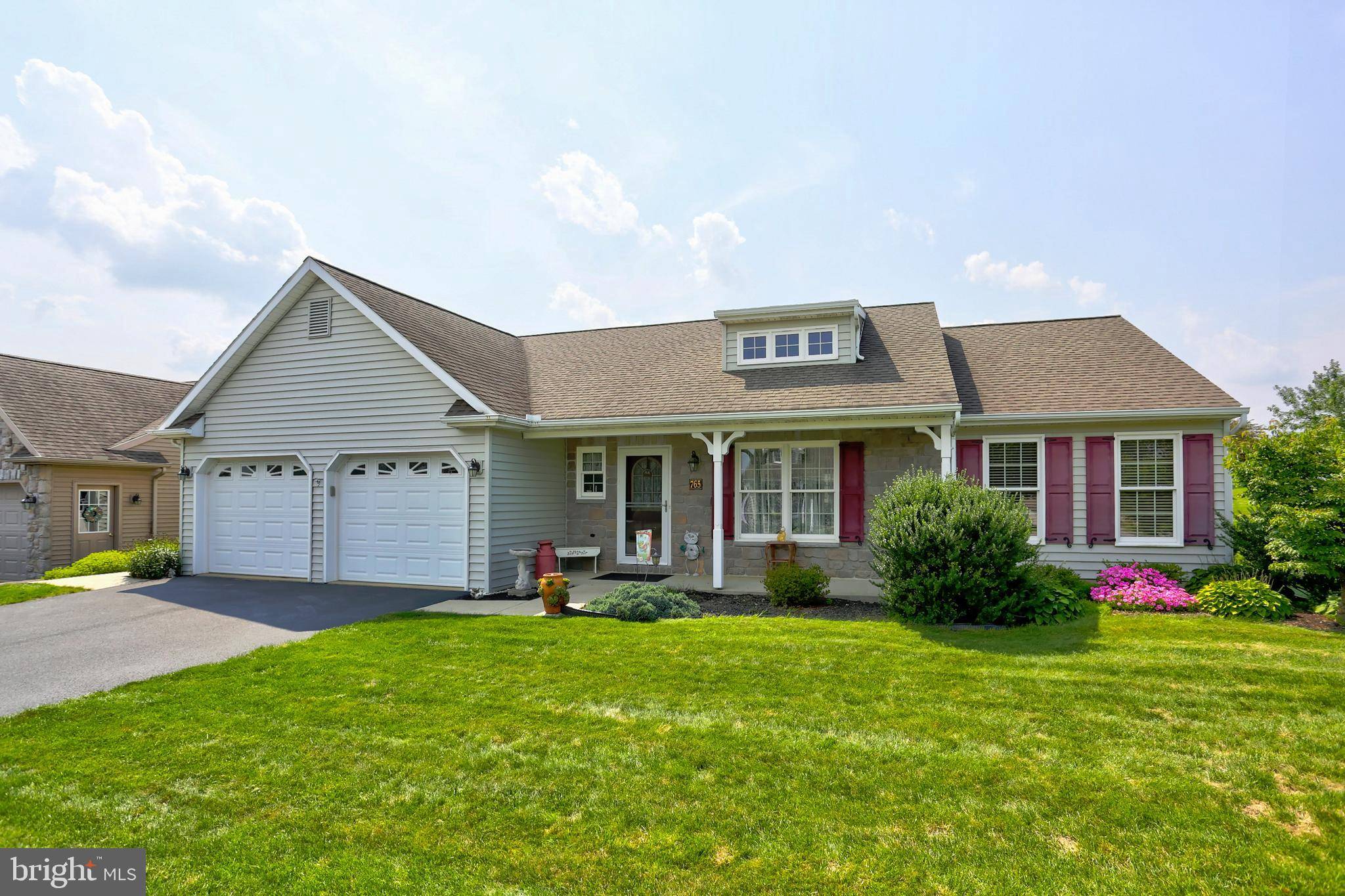 Manheim, PA 17545,765 HEATHER RDG