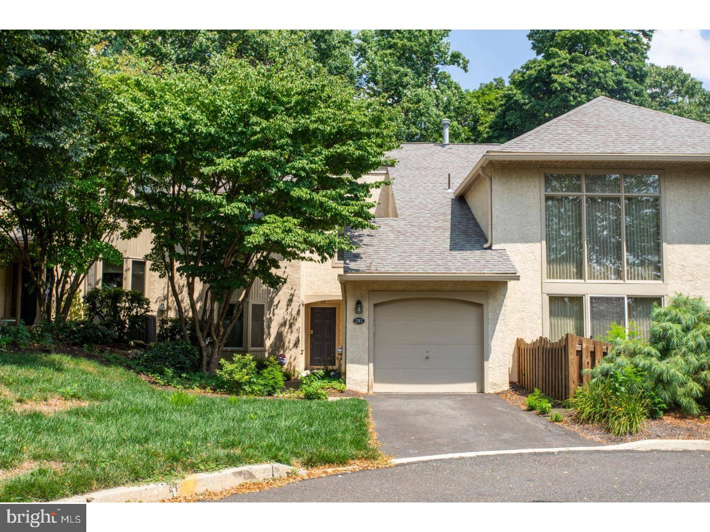 Elkins Park, PA 19027,292 IRONWOOD CIR