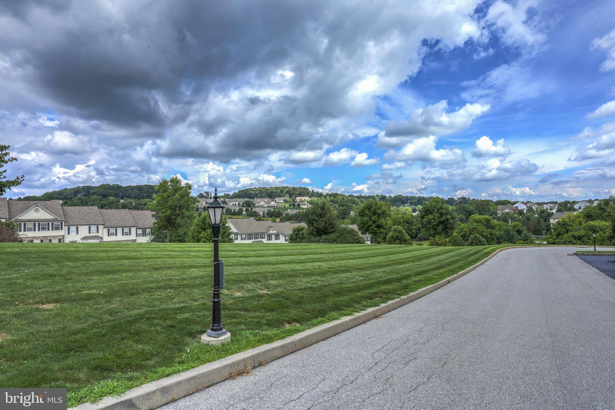 York, PA 17402,2704 EQUESTRIAN DR