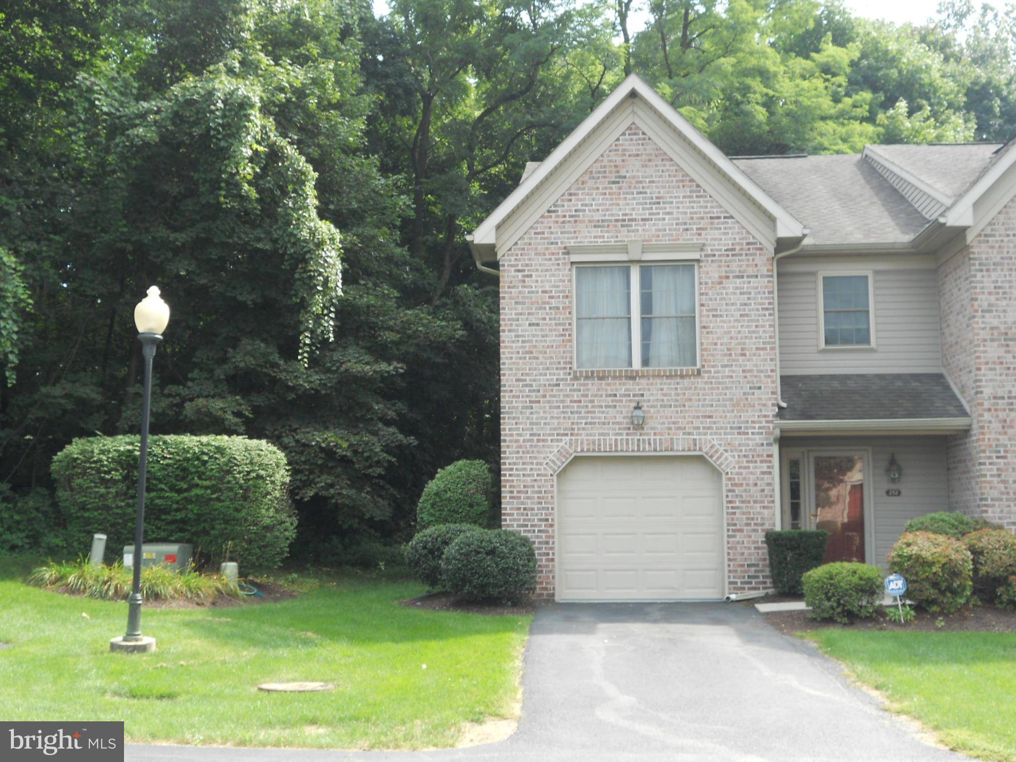 Mechanicsburg, PA 17055,252 STONEHEDGE LN