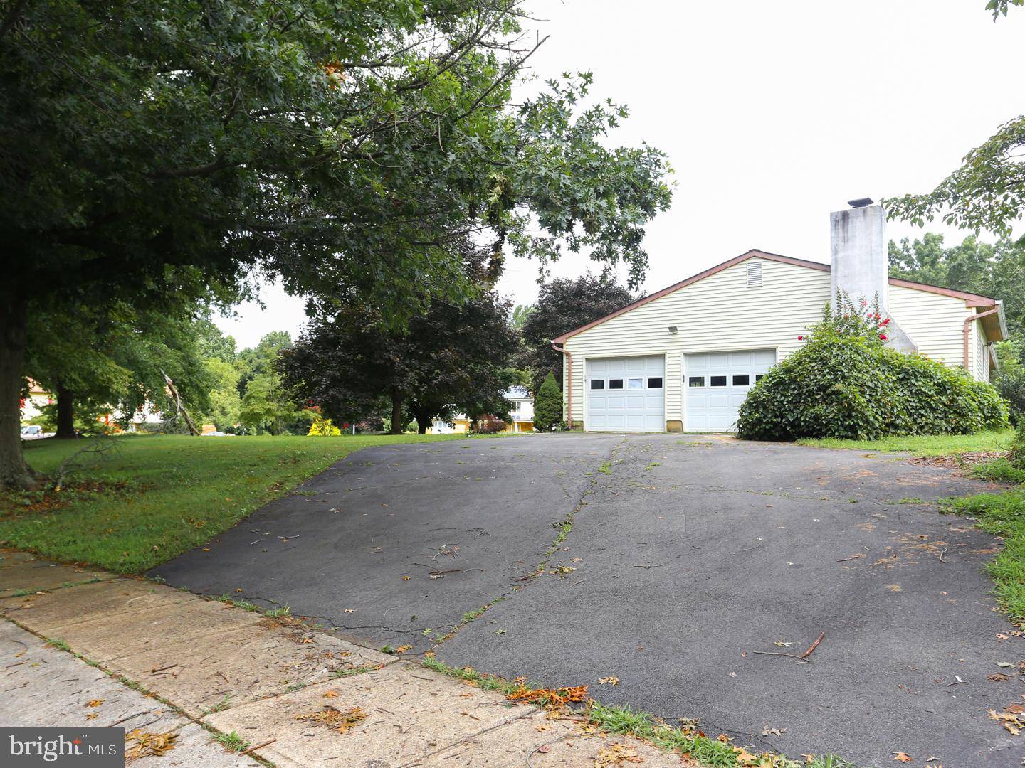 Wrightstown, NJ 08562,6 EDWARDS DR