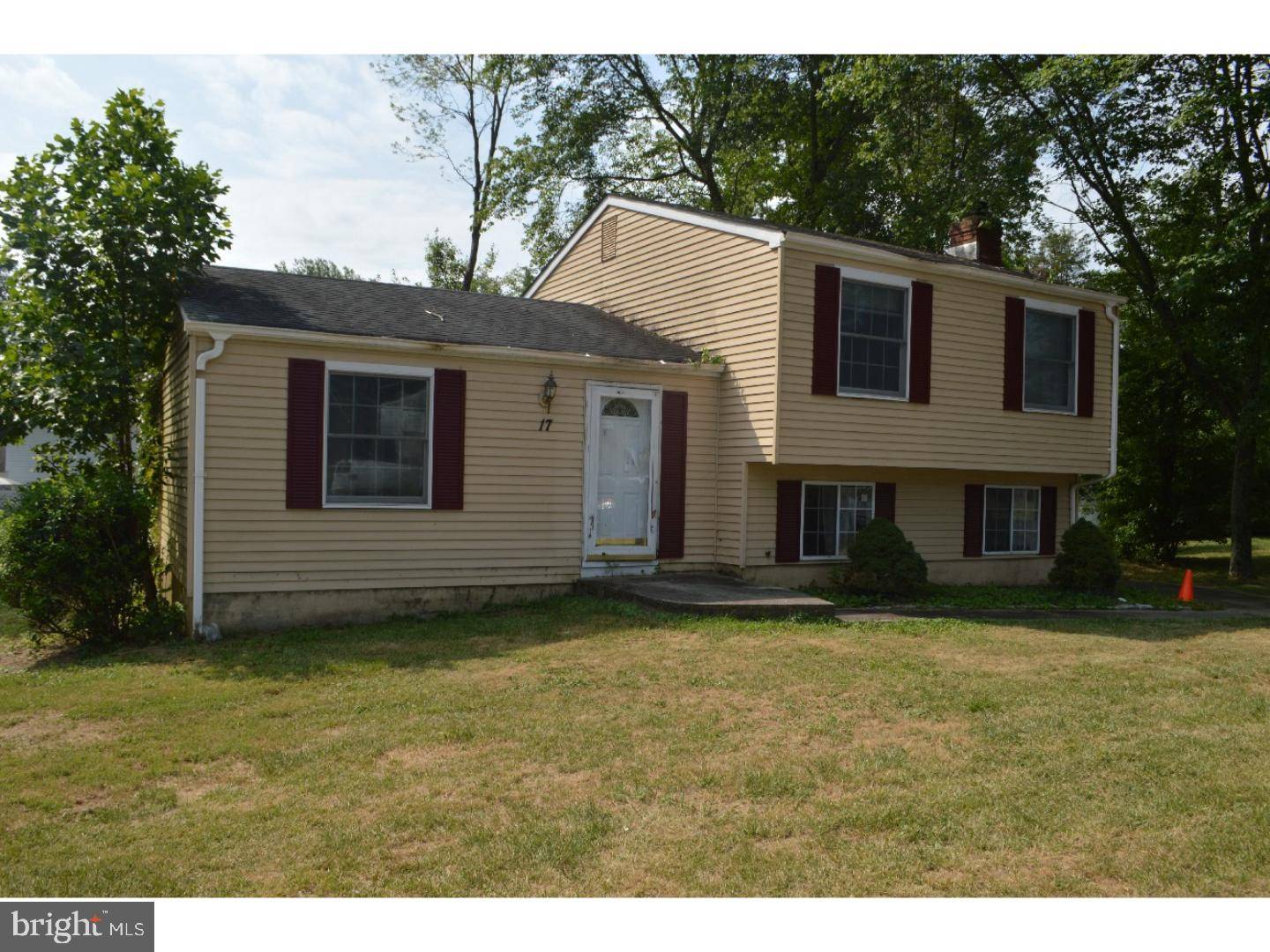 Sicklerville, NJ 08081,17 FOXWOOD CT