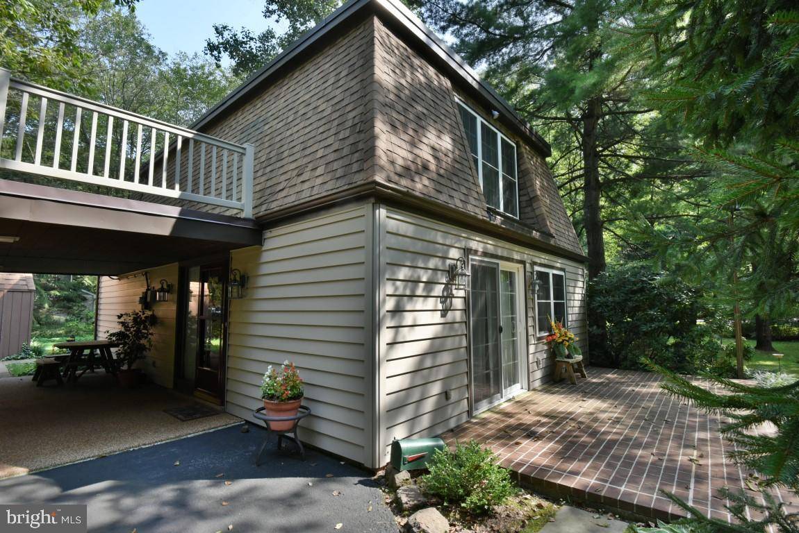 Mt Gretna, PA 17064,218 VILLAGE LN