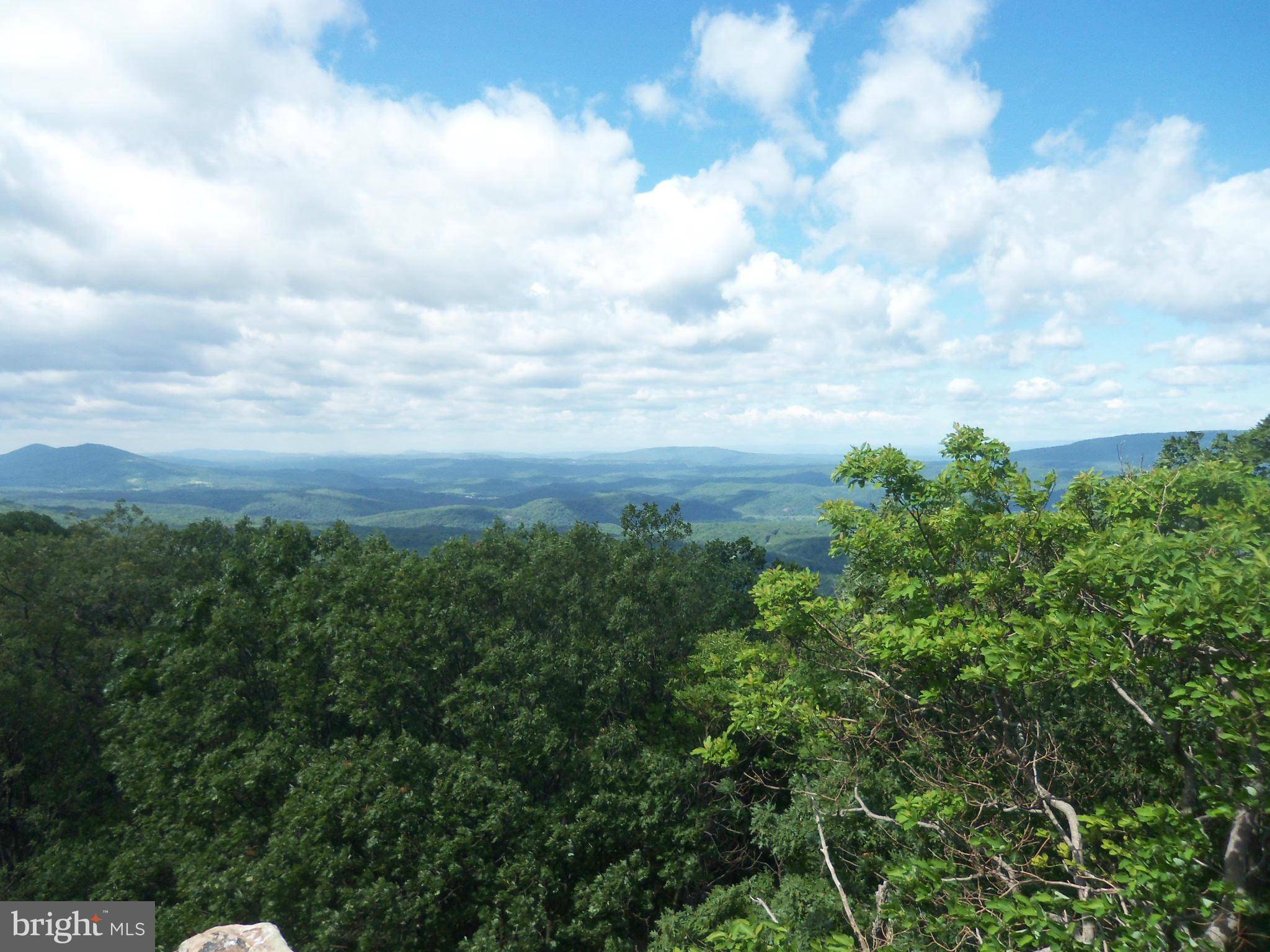 Great Cacapon, WV 25422,15 GAMBLE LN