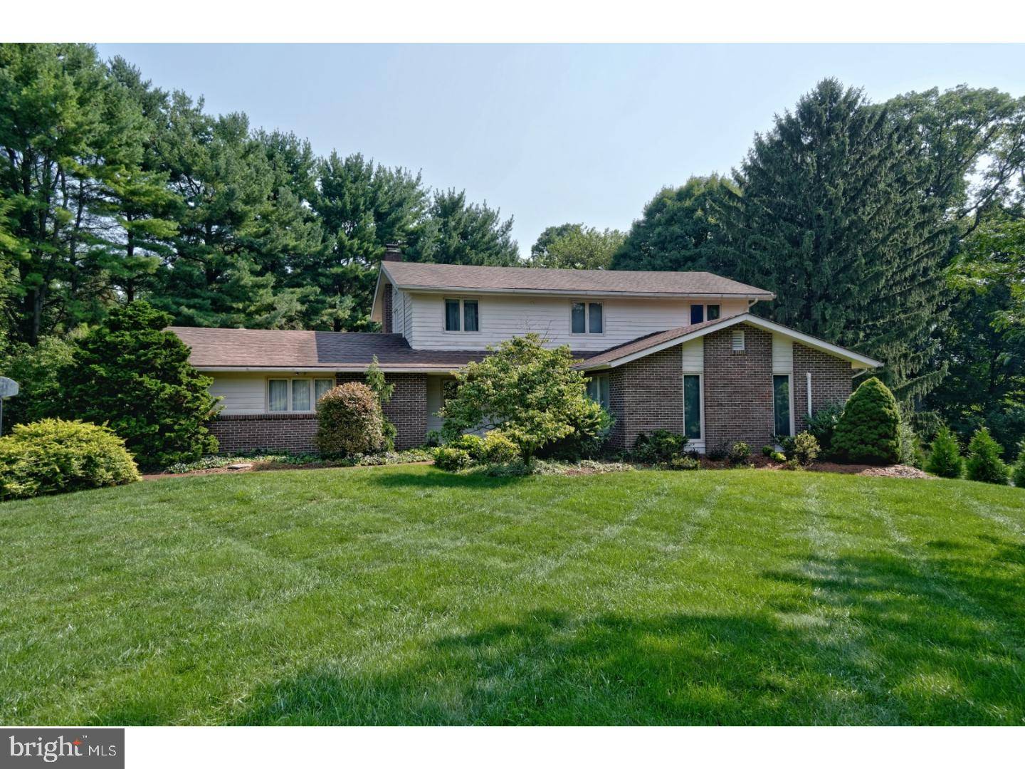 Emmaus, PA 18049,2745 EVERGREEN CIR