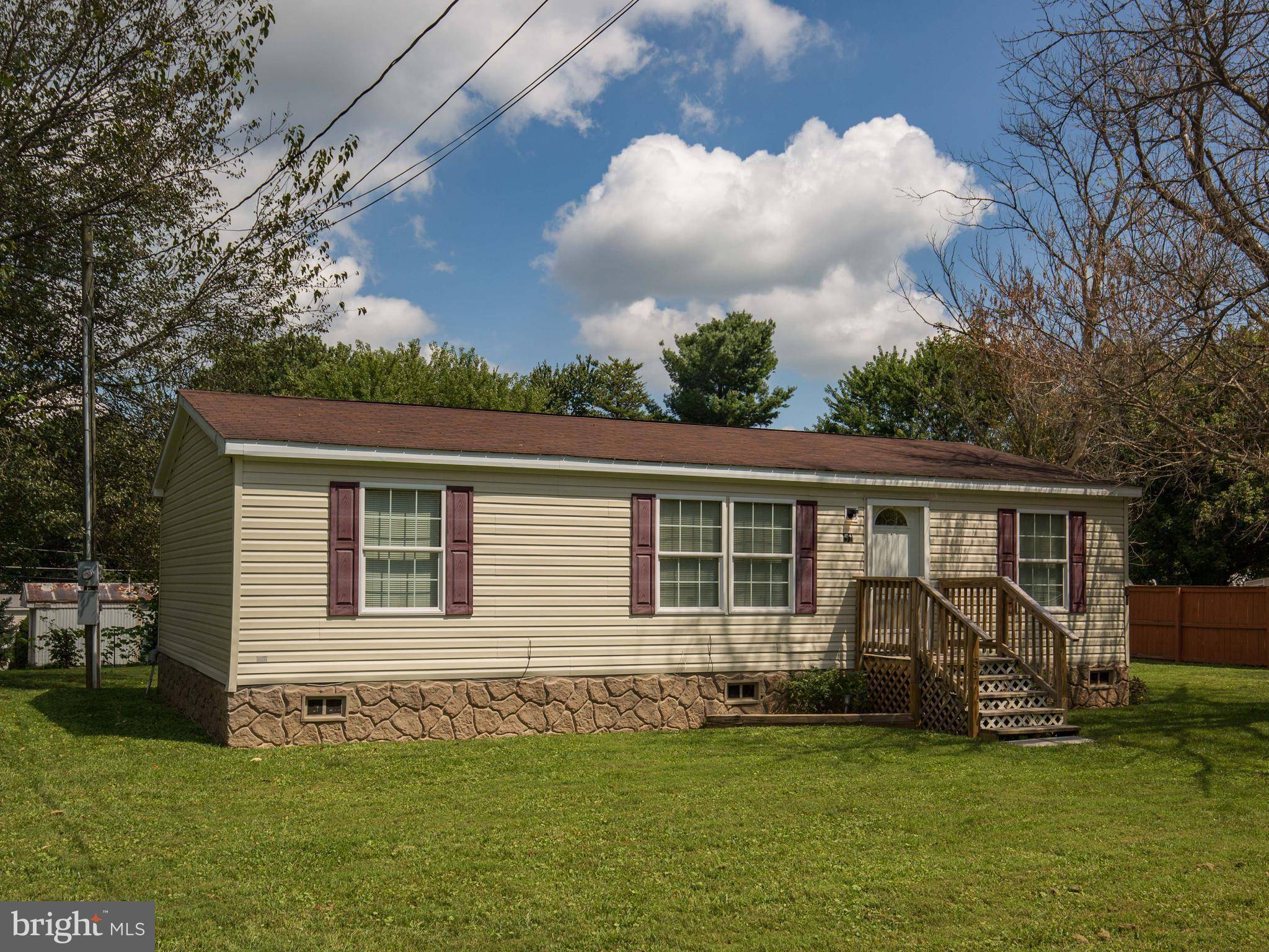 Kearneysville, WV 25430,51 REYNARD RD