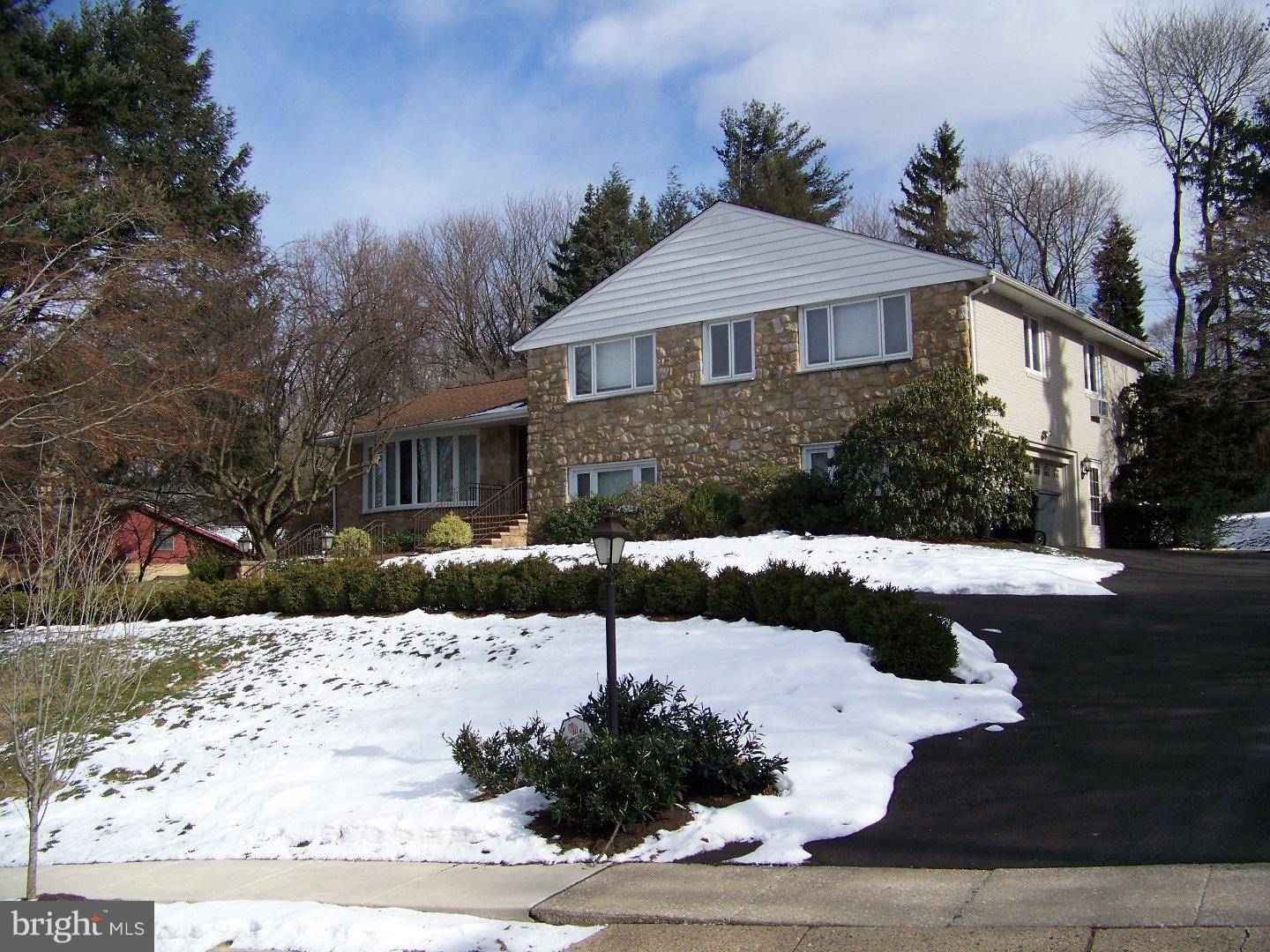 Wyncote, PA 19095,1401 REDWOOD LN