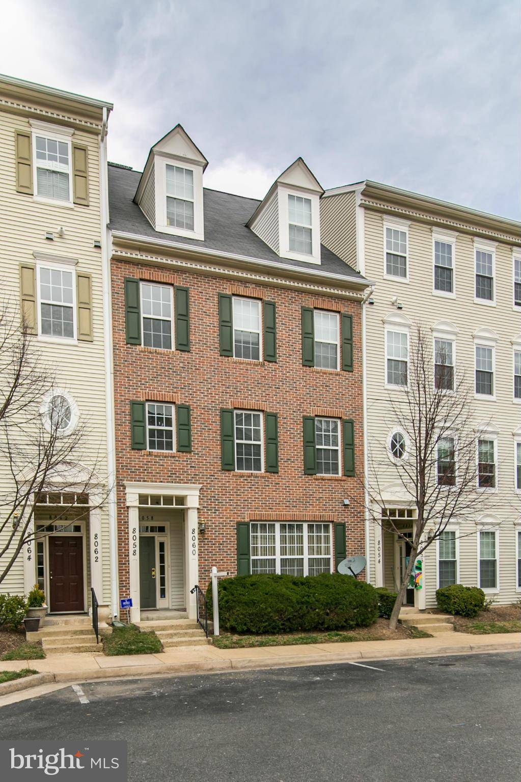 Falls Church, VA 22042,8060 GENEA WAY #39