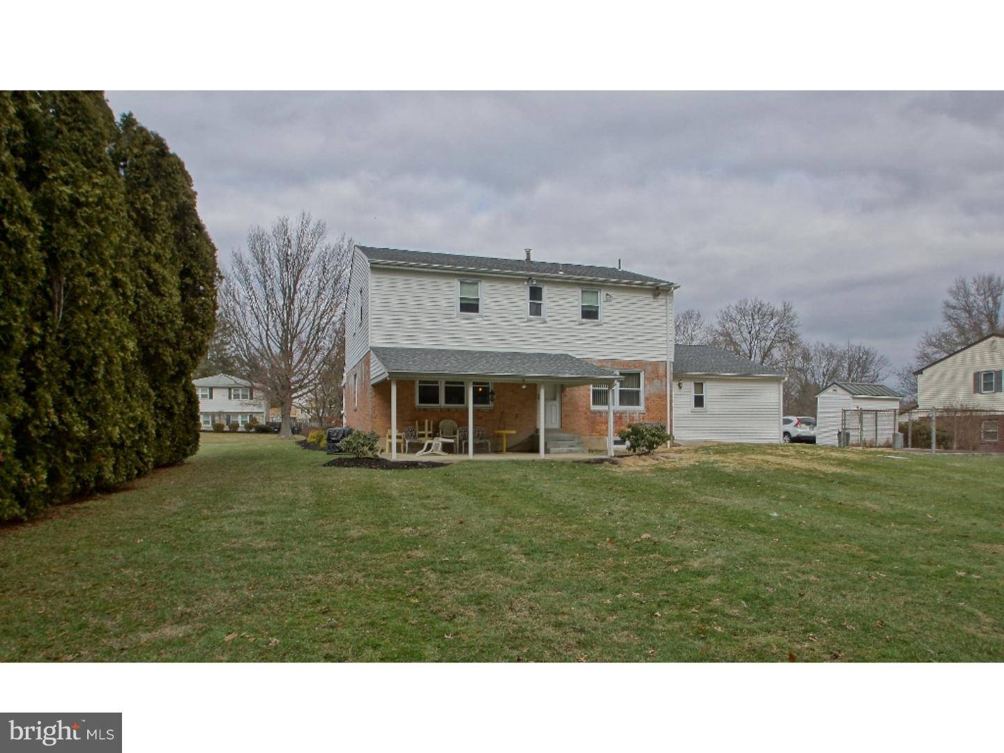 Huntingdon Valley, PA 19006,986 WARFIELD LN