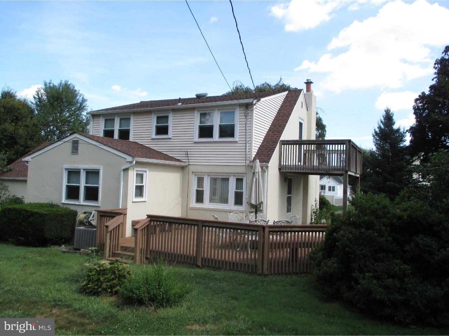 Huntingdon Valley, PA 19006,44 CAMERON RD