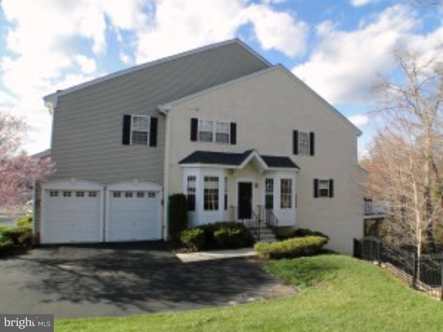 Newtown Square, PA 19073,92 LONGVIEW LN