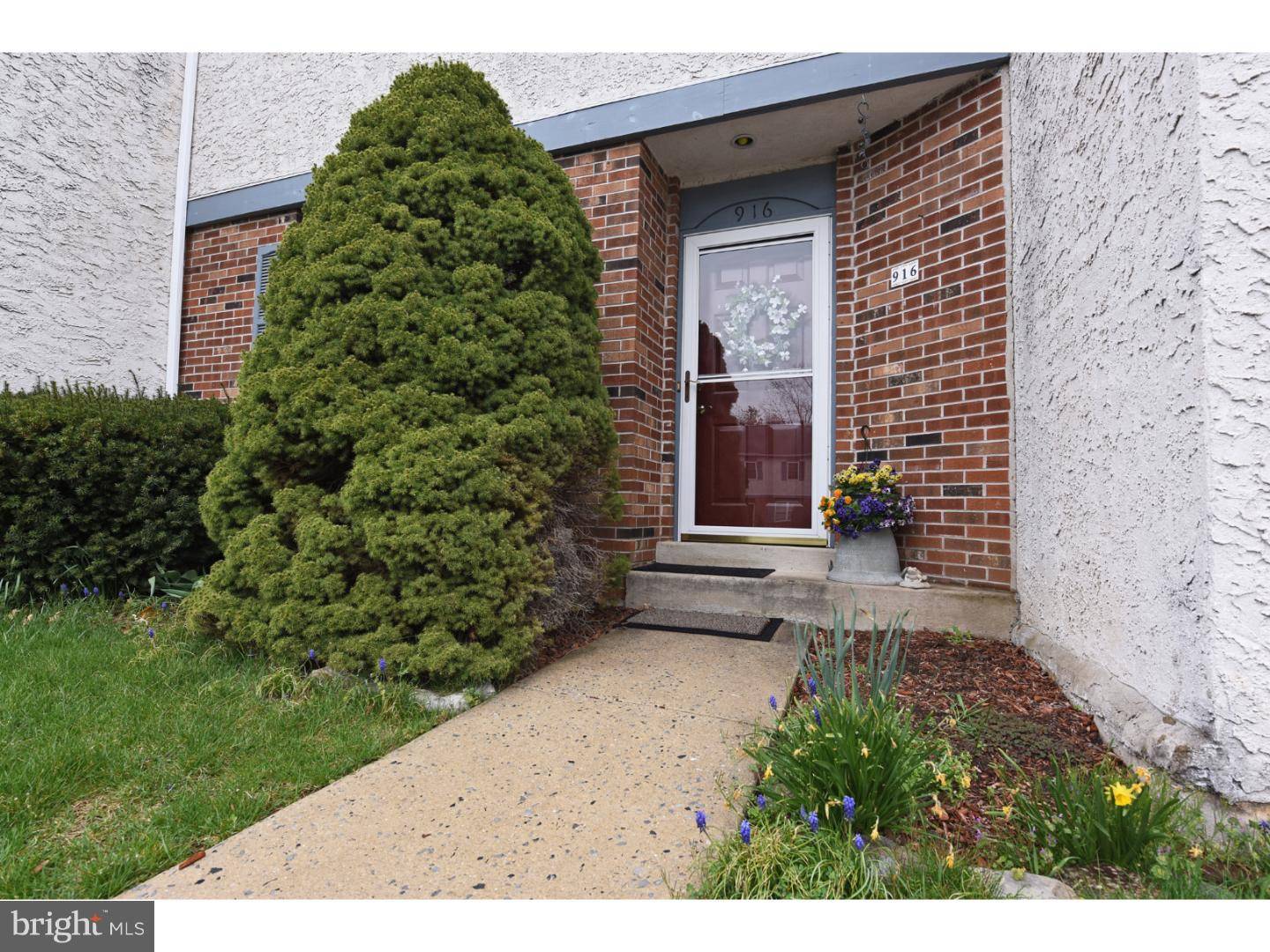 Phoenixville, PA 19460,916 DEBBIE LN