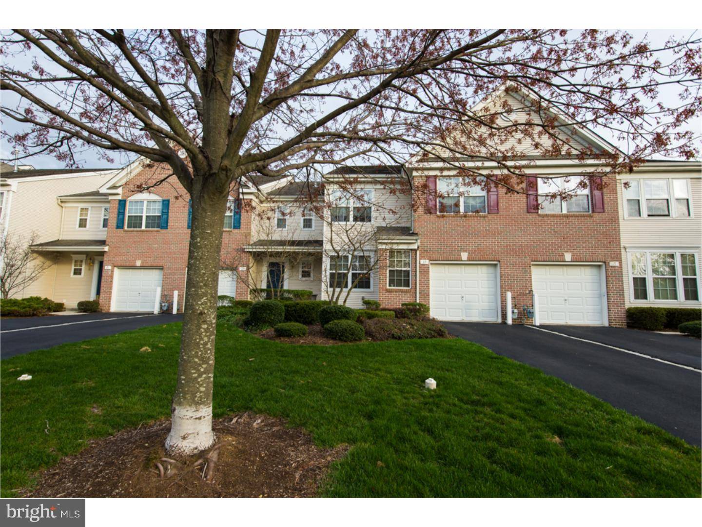 Huntingdon Valley, PA 19006,17 SIMONS WAY