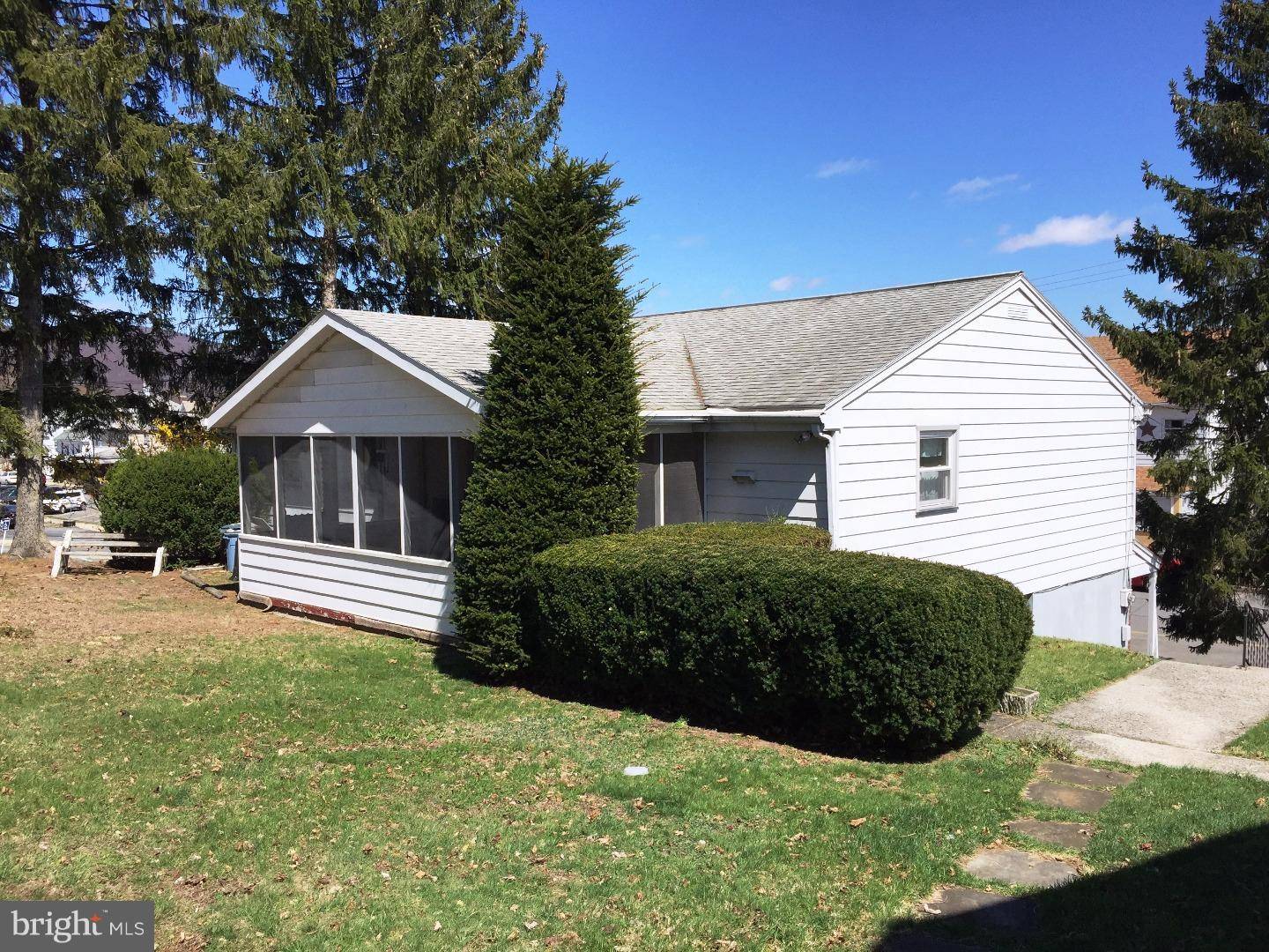 Lehighton, PA 18235,366 N 3RD ST