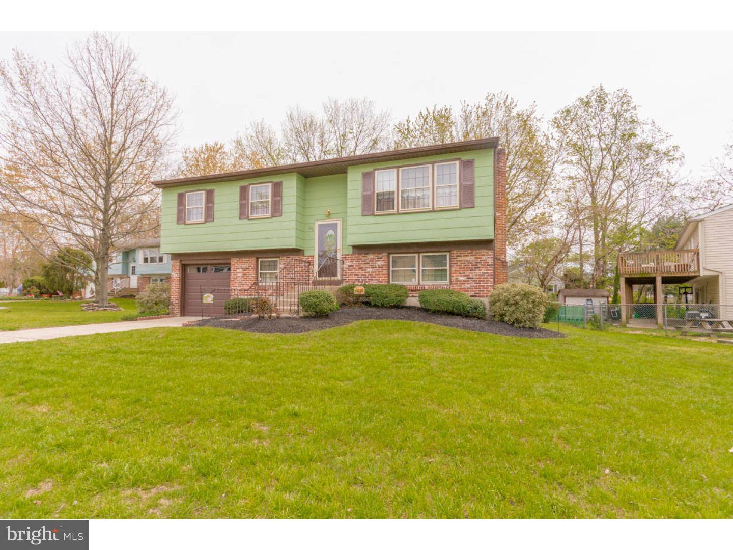 West Deptford Twp, NJ 08093,102 HESSIAN RUN CT