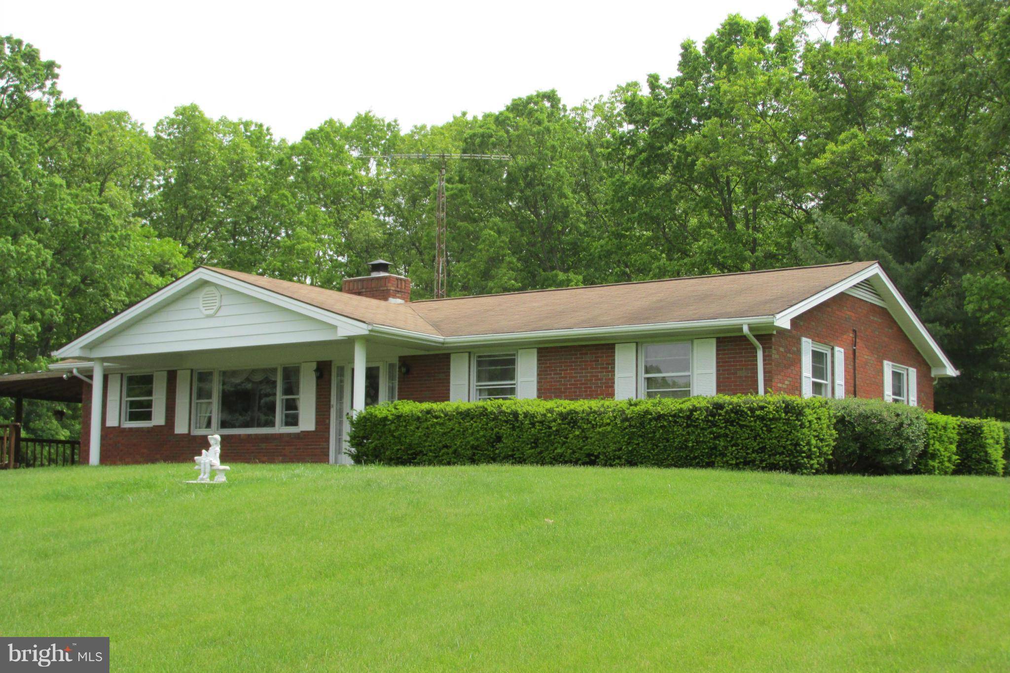 Luray, VA 22835,250 PEACH ORCHARD RD