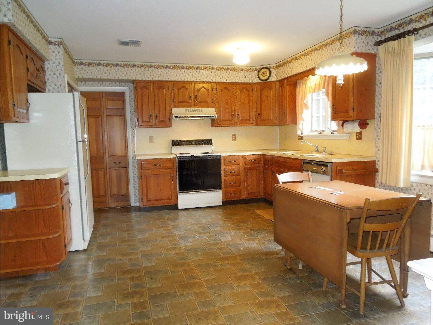 Harleysville, PA 19438,276 MANOR RD