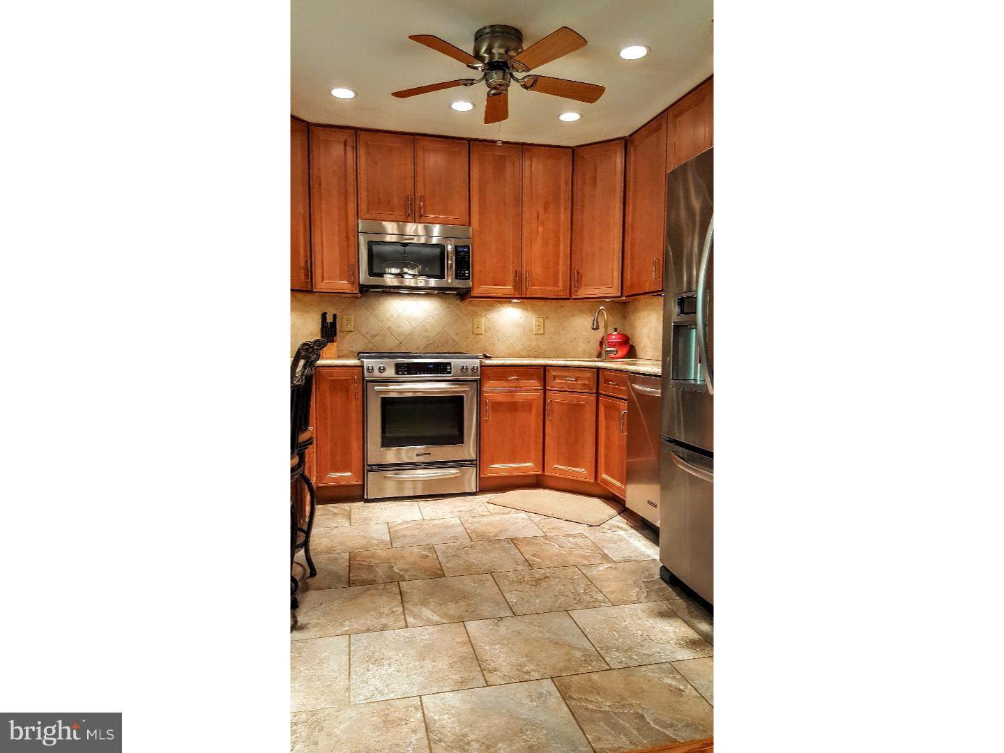 Mantua, NJ 08051,24 WOODSTREAM CT