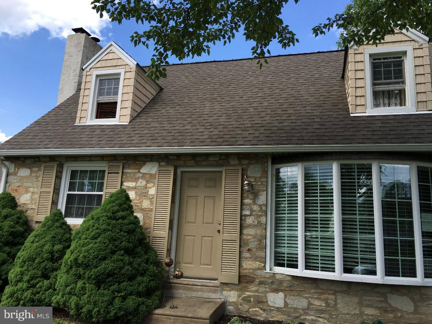 Huntingdon Valley, PA 19006,90 MAPLE DR