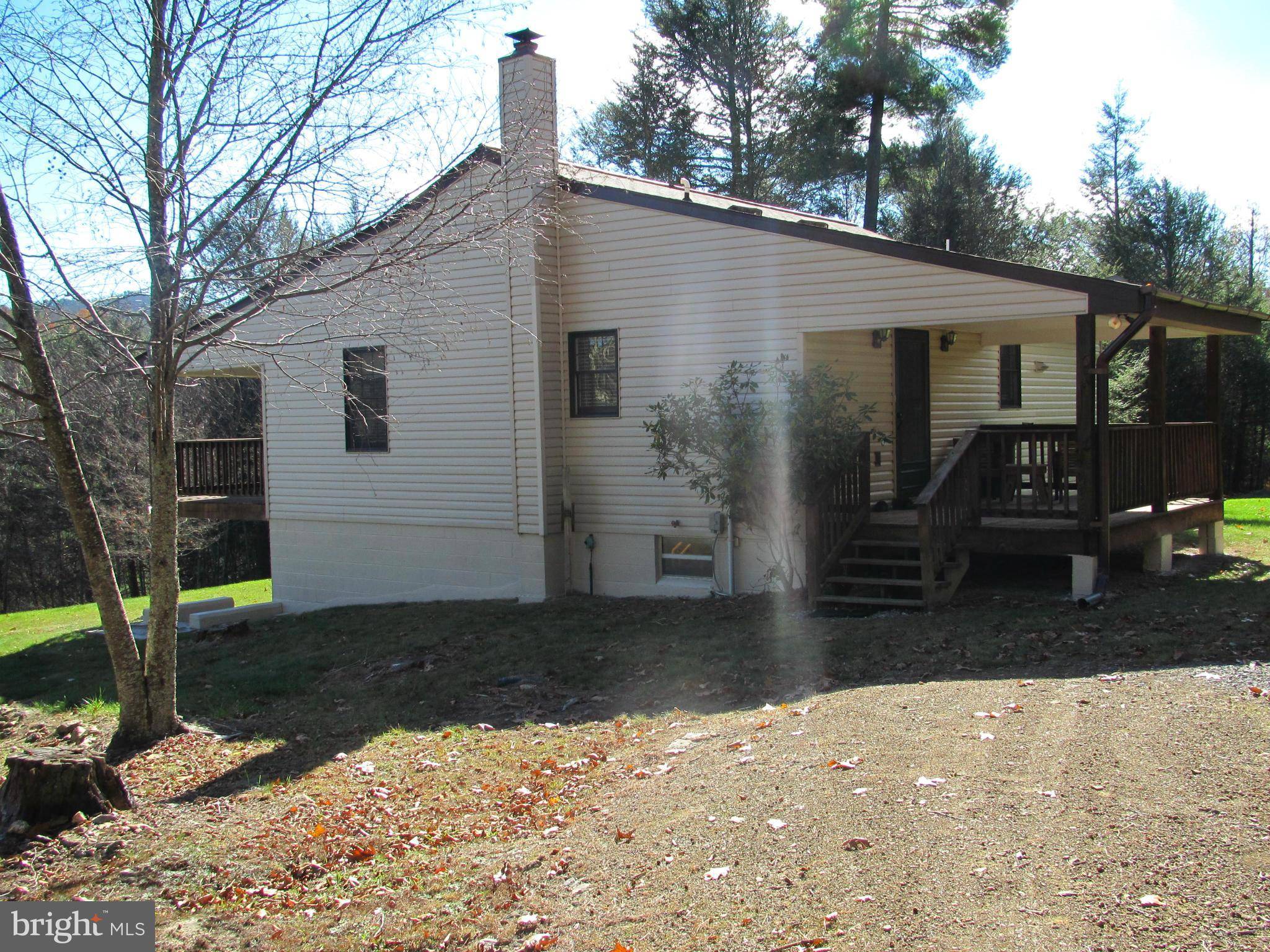 Sugar Grove, WV 26815,66 CABIN POINT LN