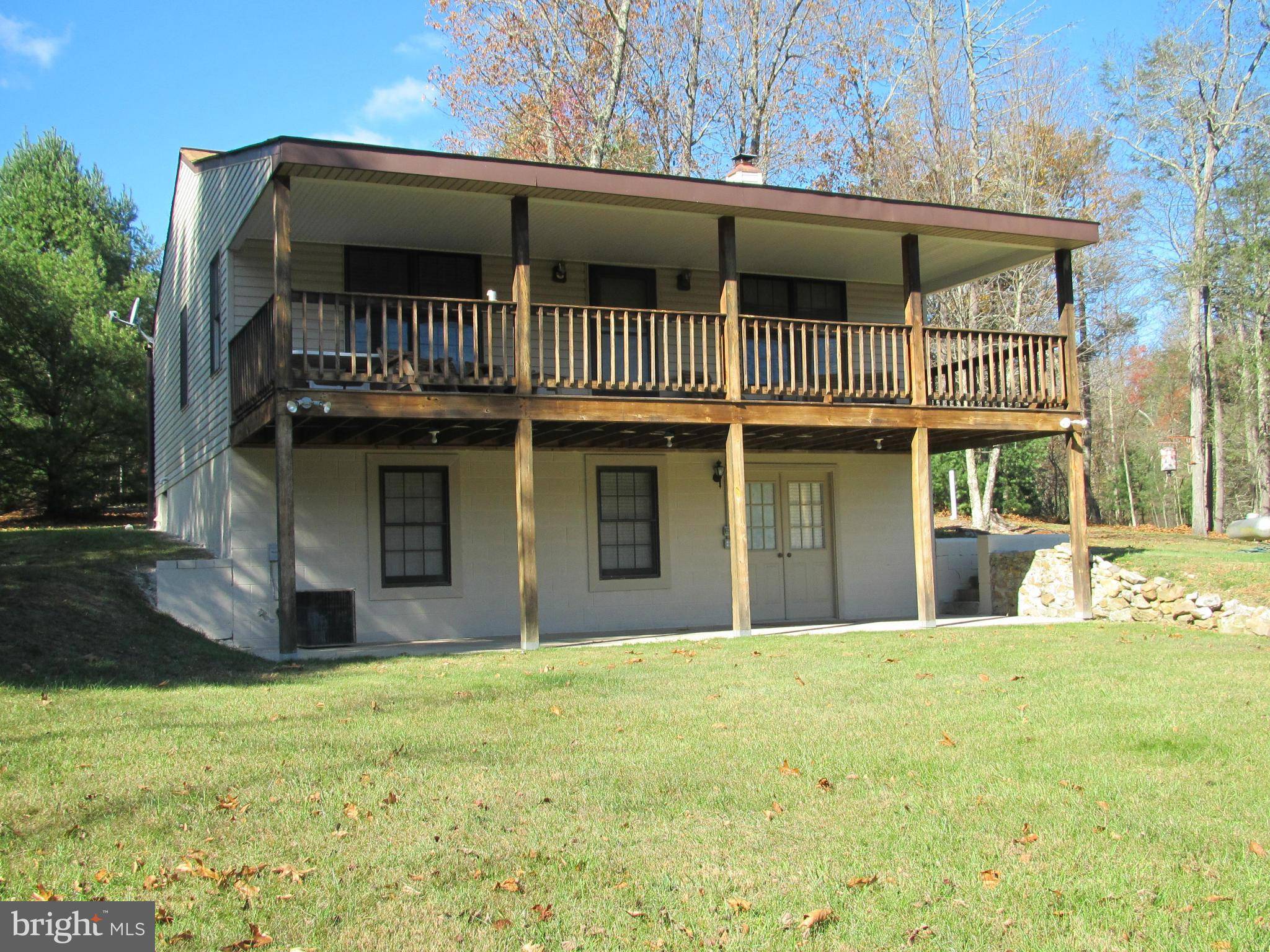 Sugar Grove, WV 26815,66 CABIN POINT LN