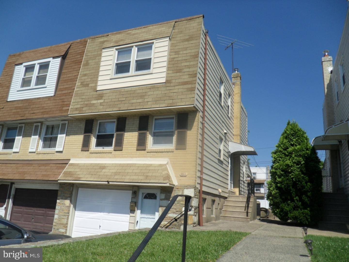 Philadelphia, PA 19115,9944 BRIDLE RD