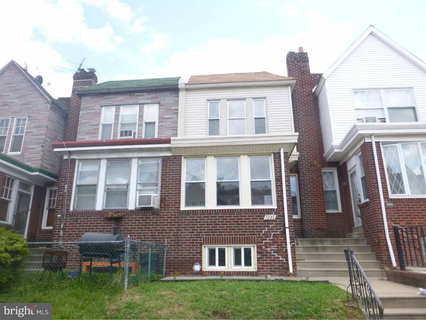 Philadelphia, PA 19135,7233 GLENLOCH ST