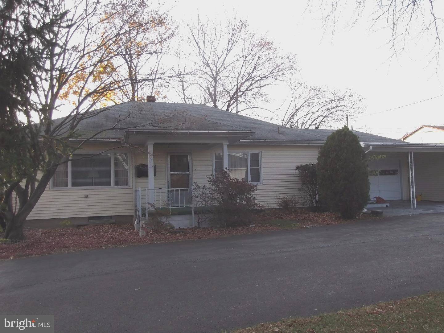 Lehighton, PA 18235,130 N 6TH ST