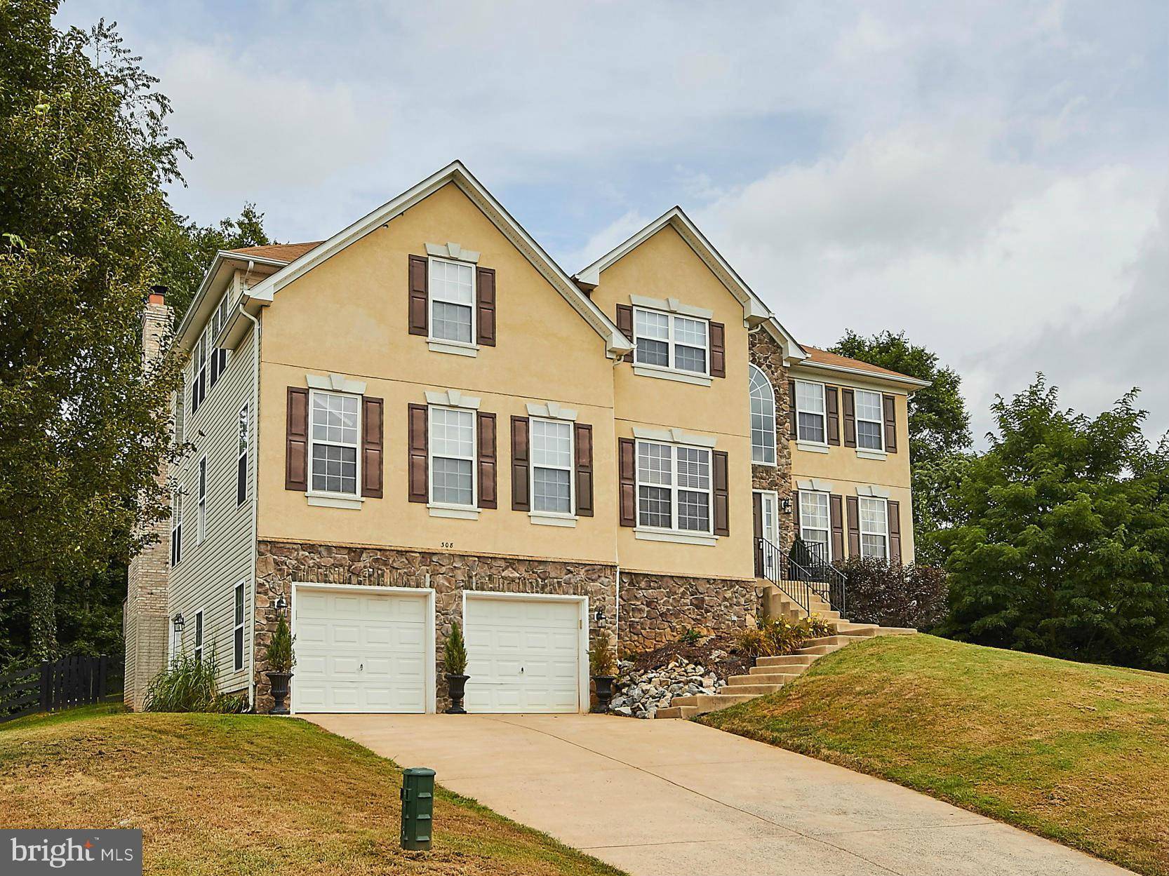 Berryville, VA 22611,308 HENDERSON CT