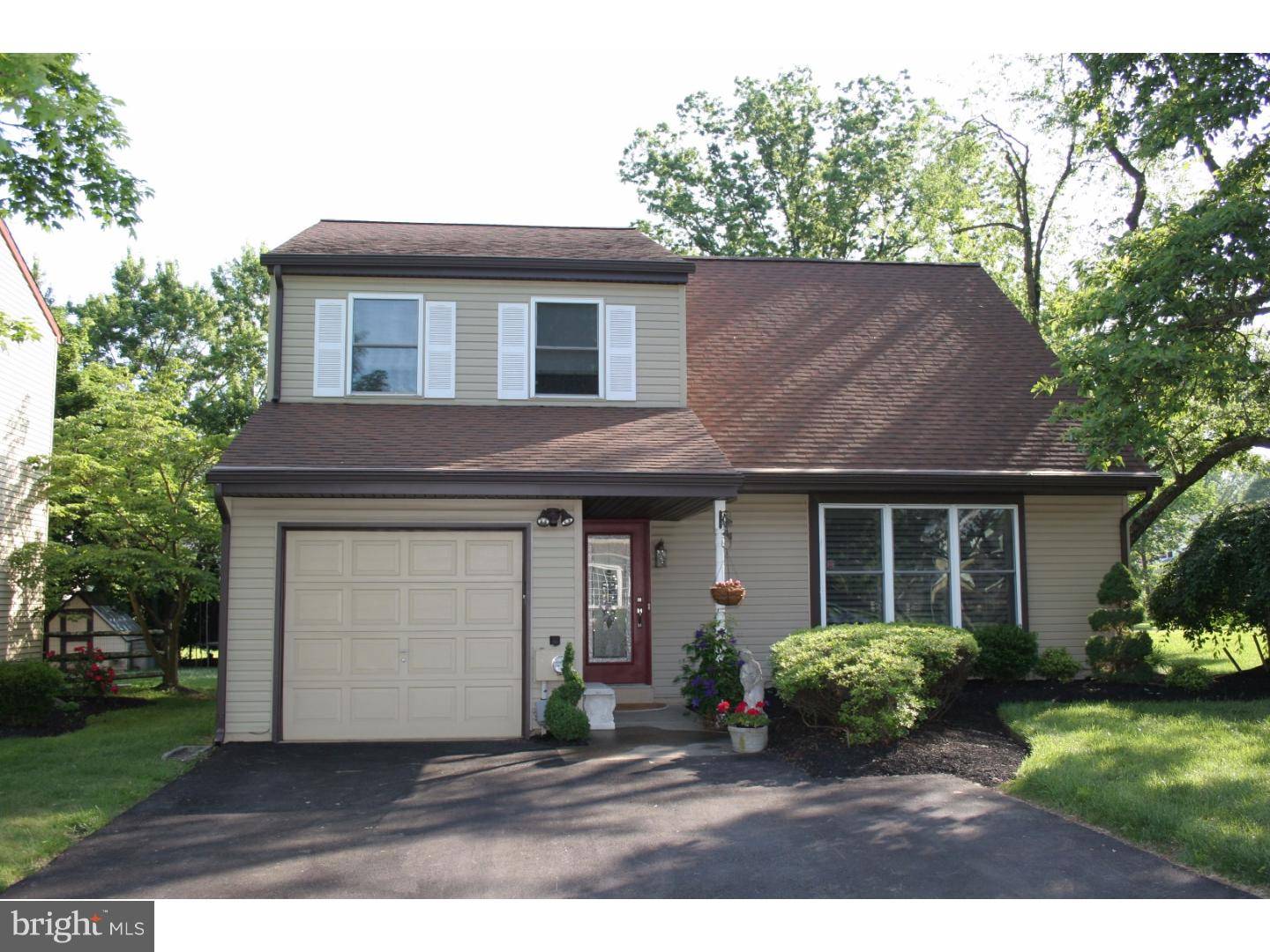 Horsham, PA 19044,2 MEADOWLARK LN