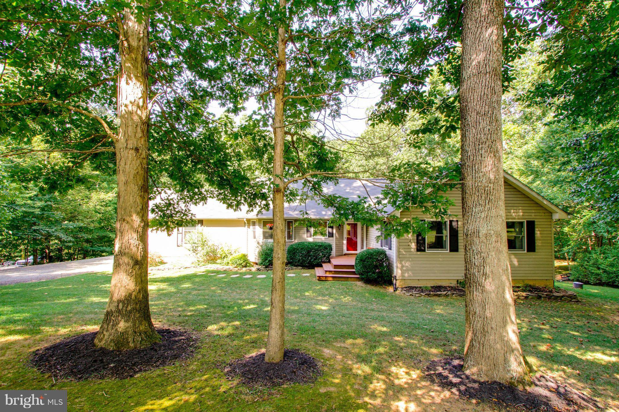 Amissville, VA 20106,4440 LABRADOR CT