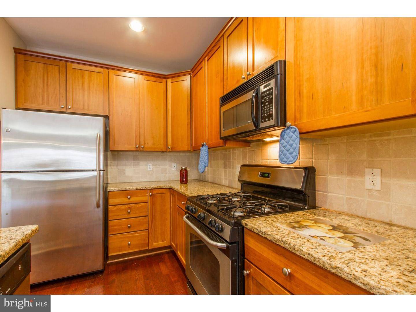 Philadelphia, PA 19146,500 ADMIRALS WAY #322