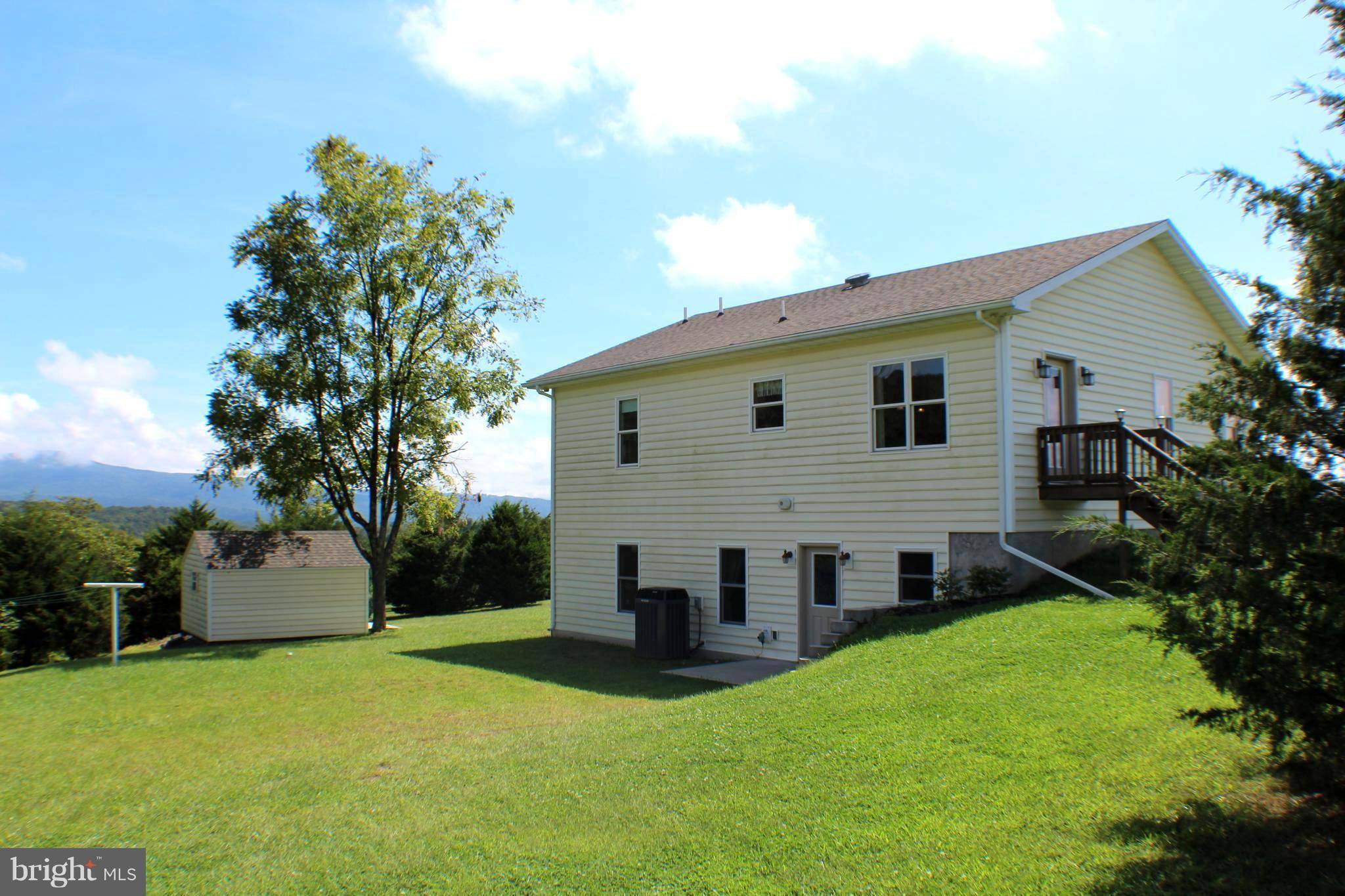 Maysville, WV 26833,29 SAW GRASS DR